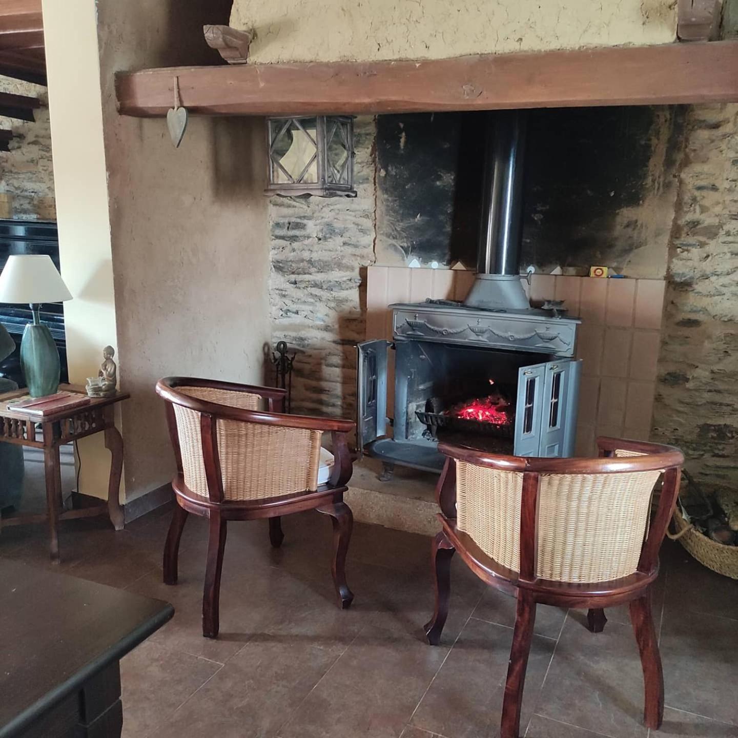 Casa de piedra en Muga de Alba