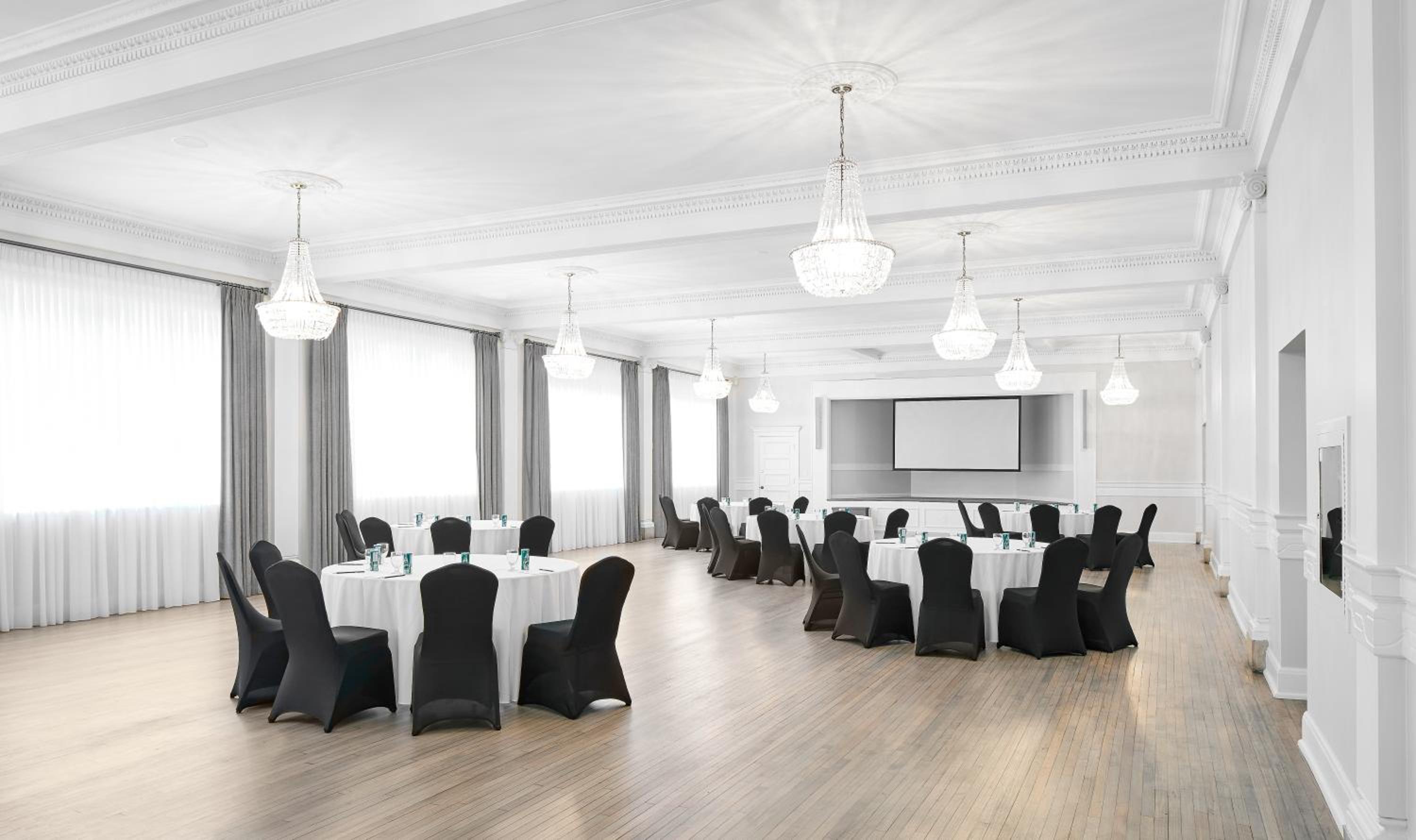 Kitchener Vacations - The Walper Hotel, part of JdV by Hyatt - Property Image 6