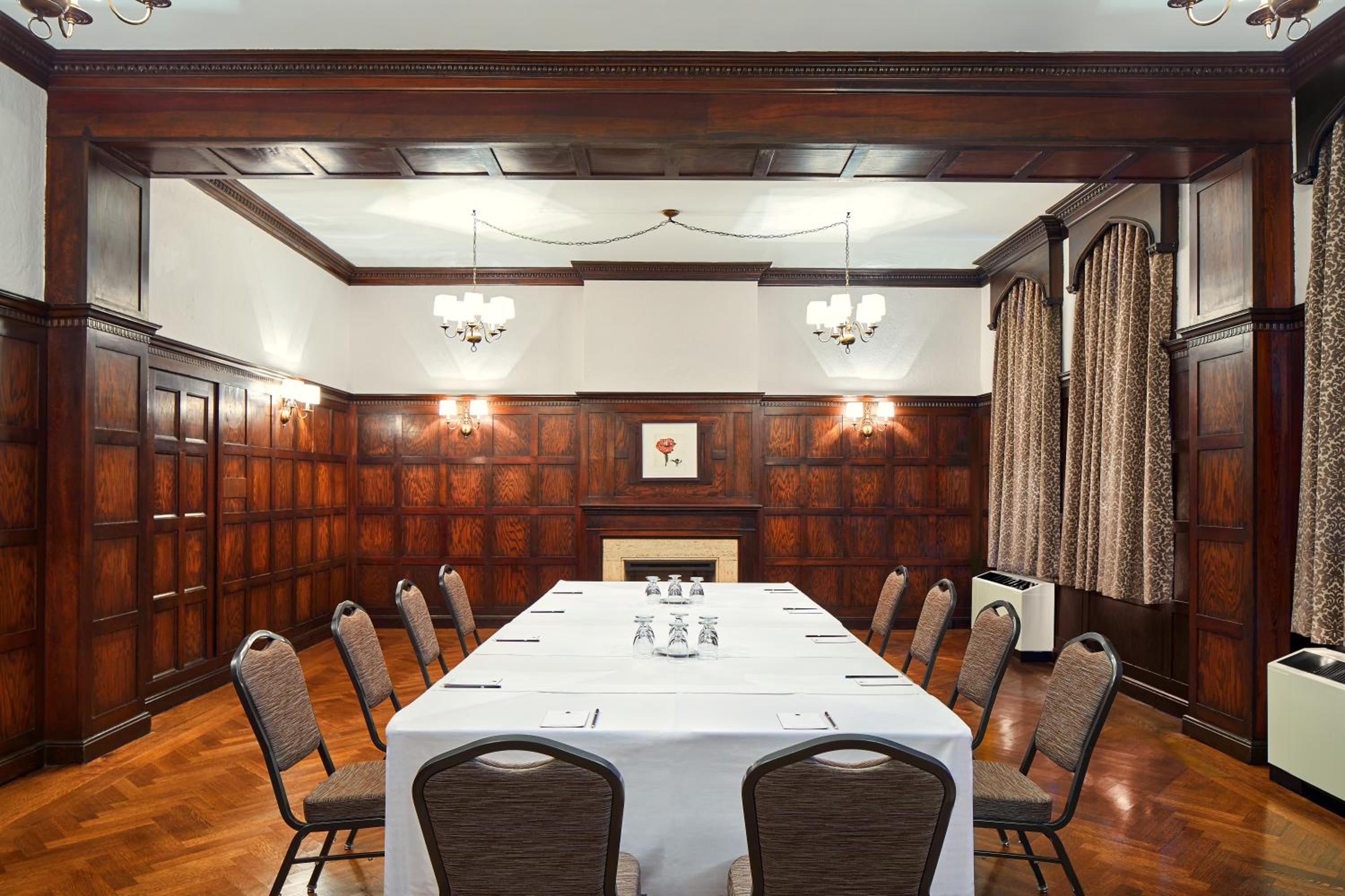 Kitchener Vacations - The Walper Hotel, part of JdV by Hyatt - Property Image 10
