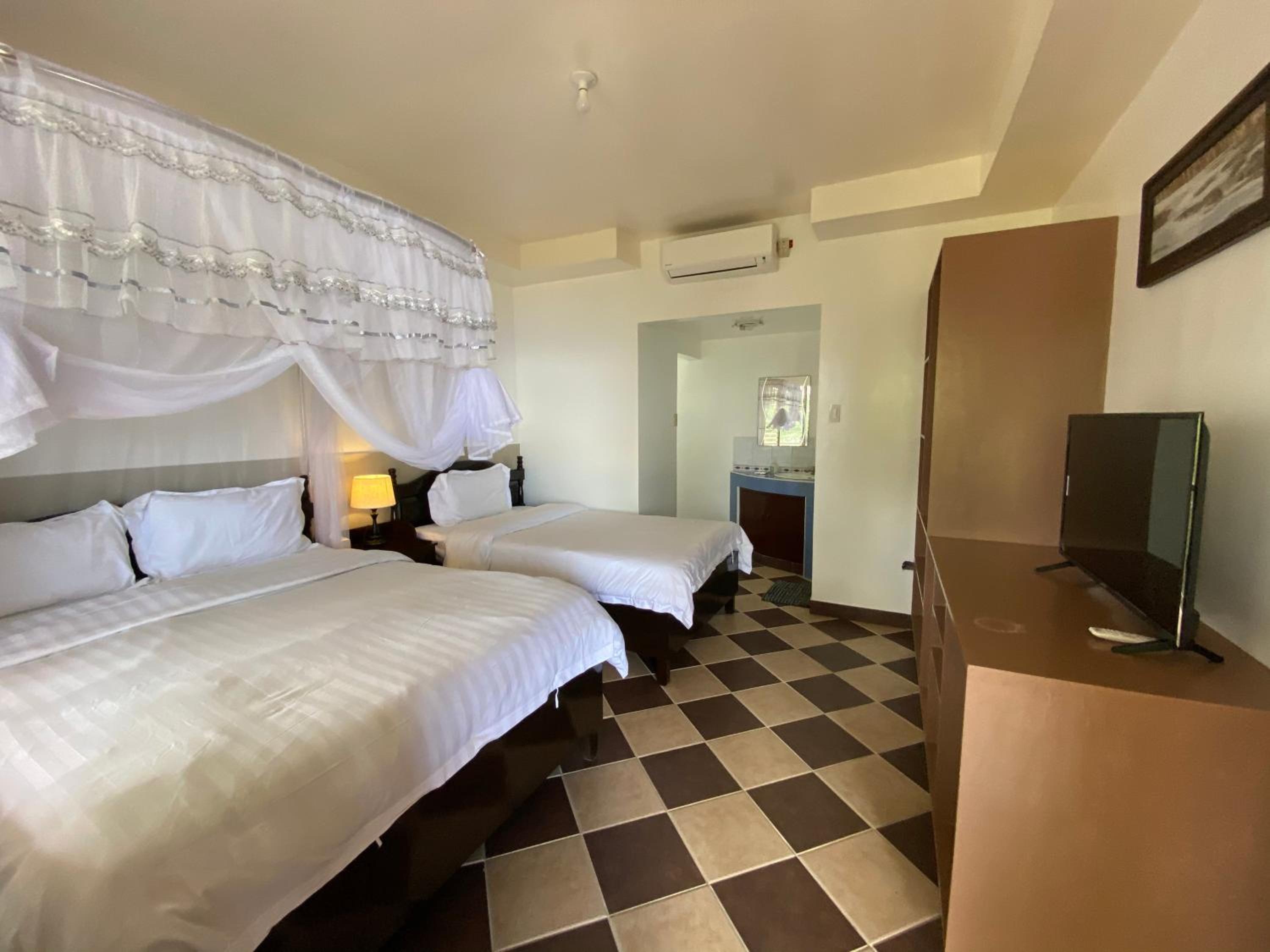 Azure Camotes Resort Hotel, photo 12