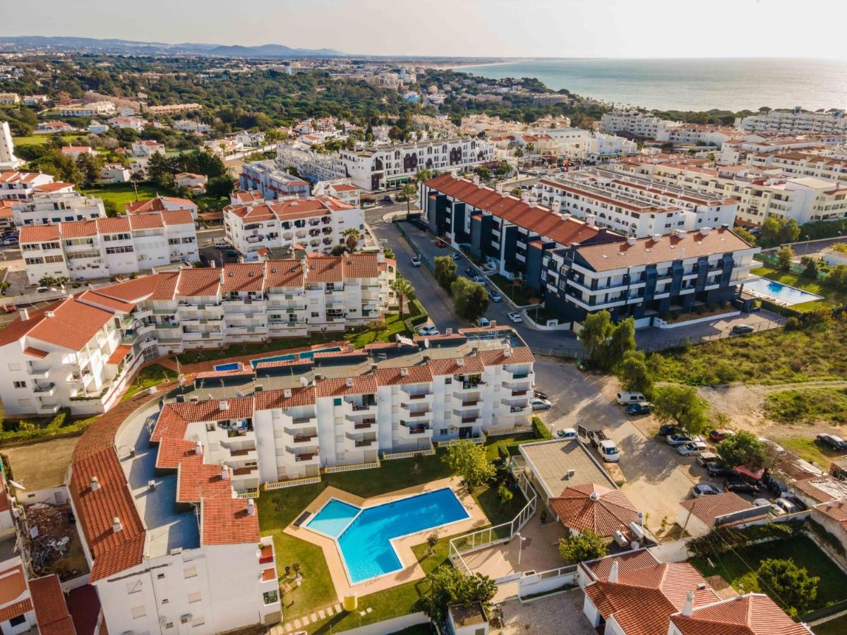 Santa Eulália 2-Bedroom Apartment - Swimming Pool view 2