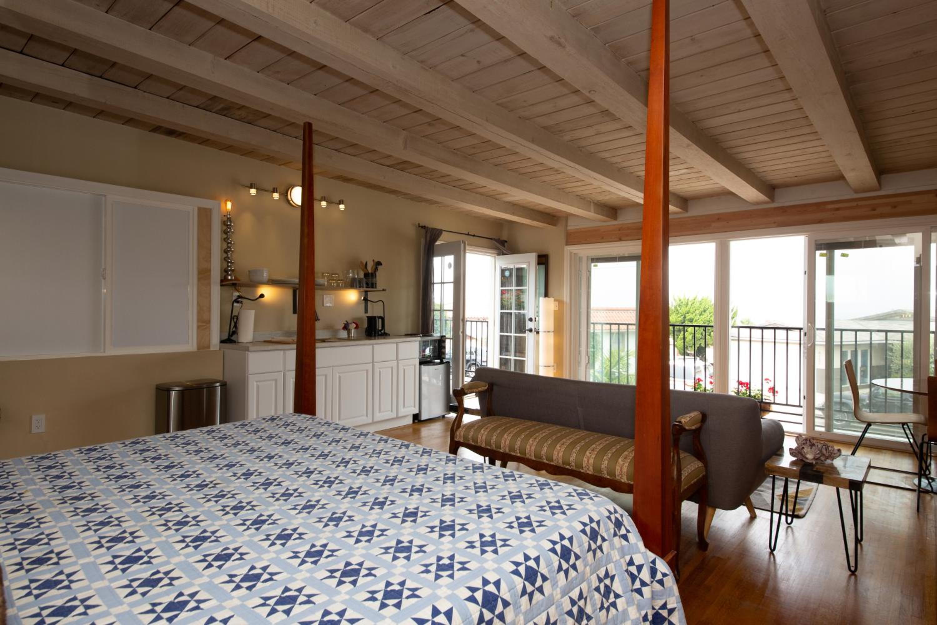 Overlooking Marina del Rey sailboats, is Green Ginger Playa Del Rey on the bluff,