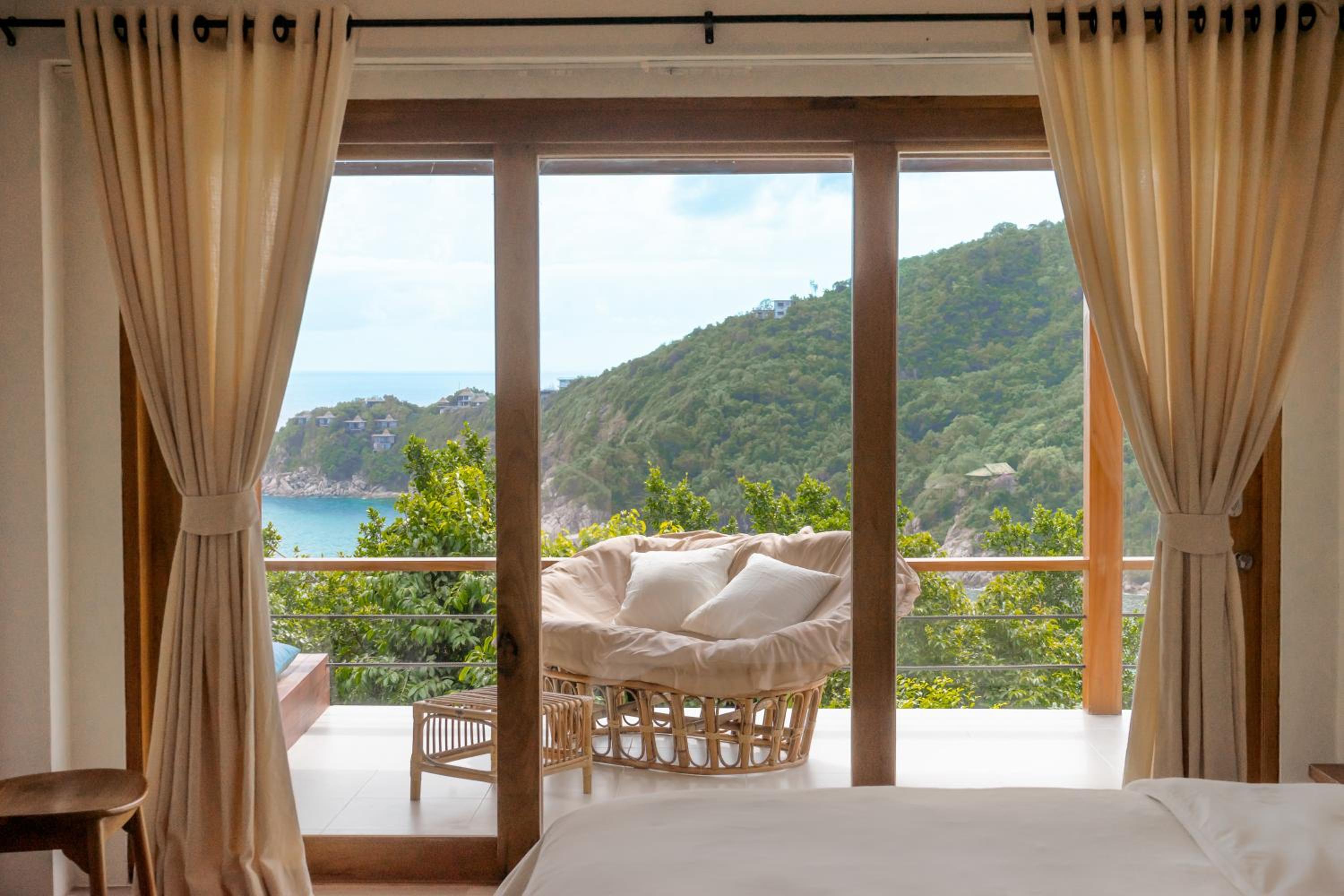Baan Talay Koh Tao Resort & Yoga