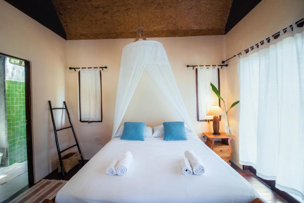 Baan Talay Koh Tao Resort & Yoga