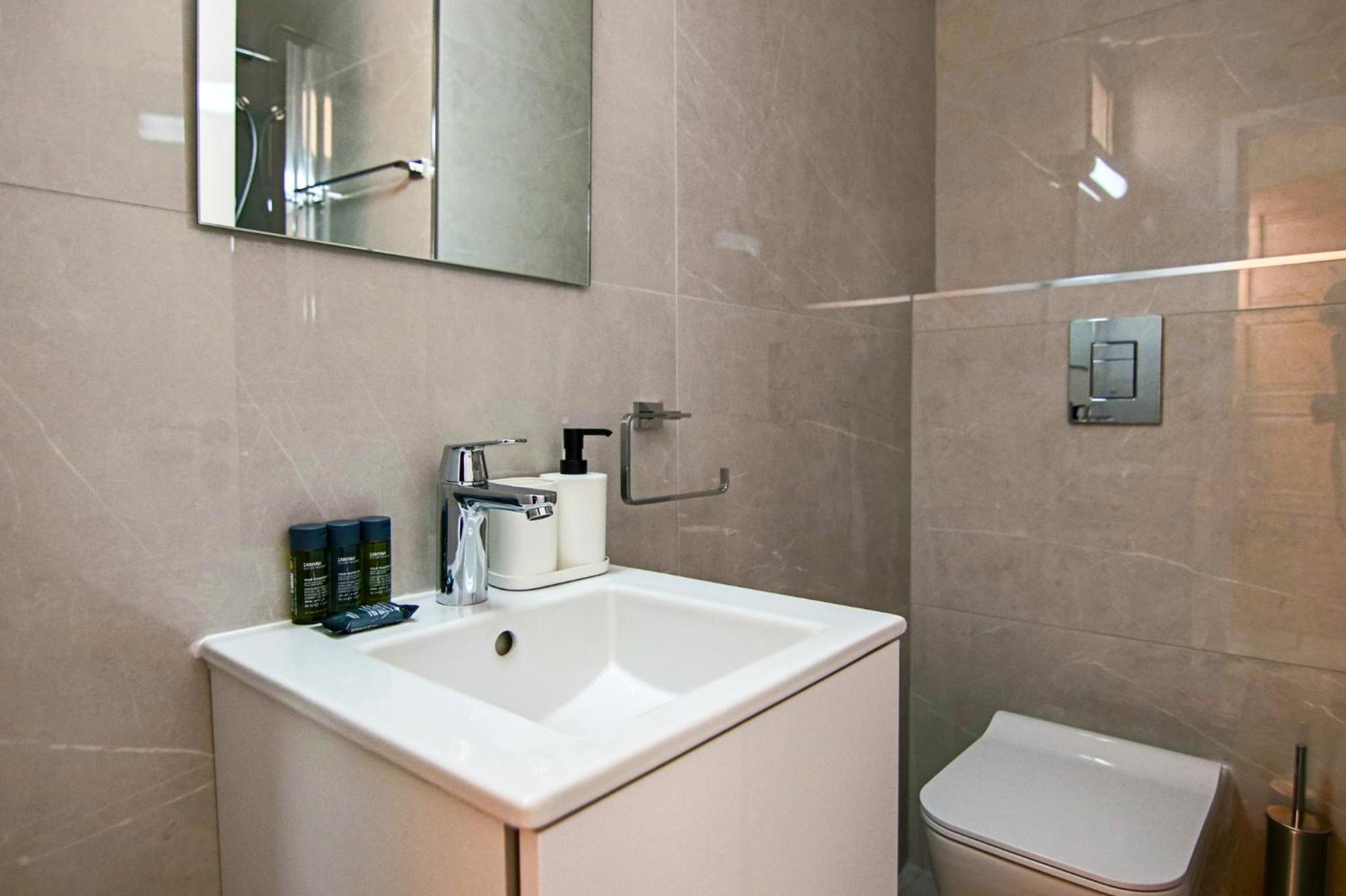 Phaedrus Living City View Luxury Flat Georgos 203