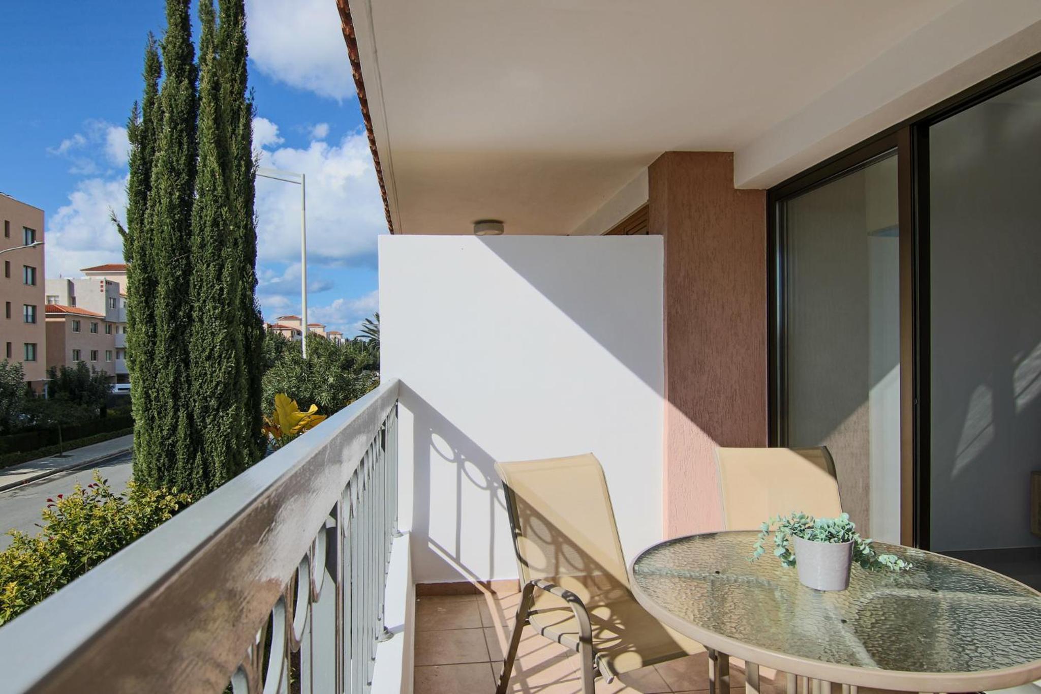 Phaedrus Living City View Luxury Flat Georgos 203