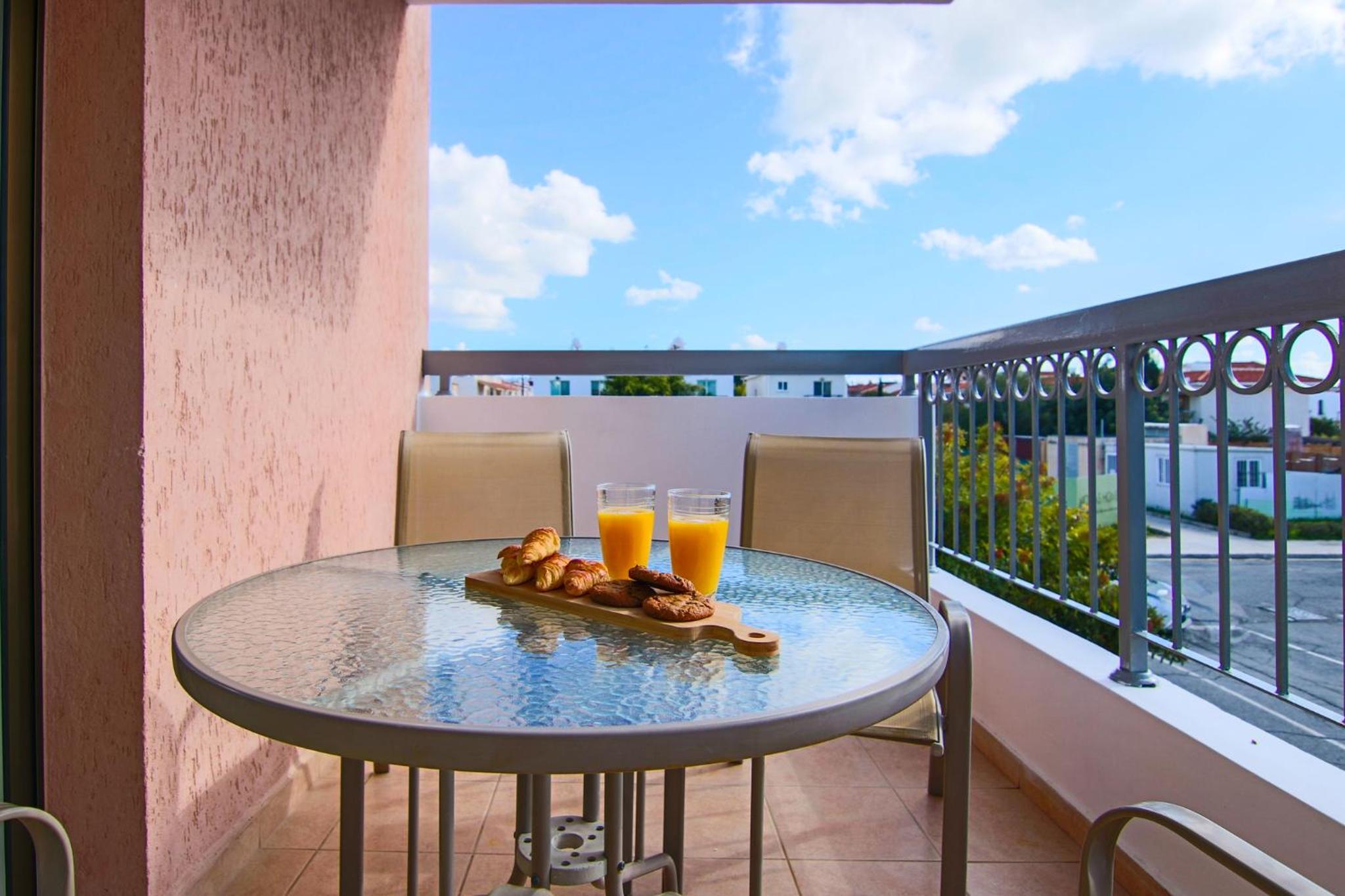 Phaedrus Living City View Luxury Flat Georgos 203