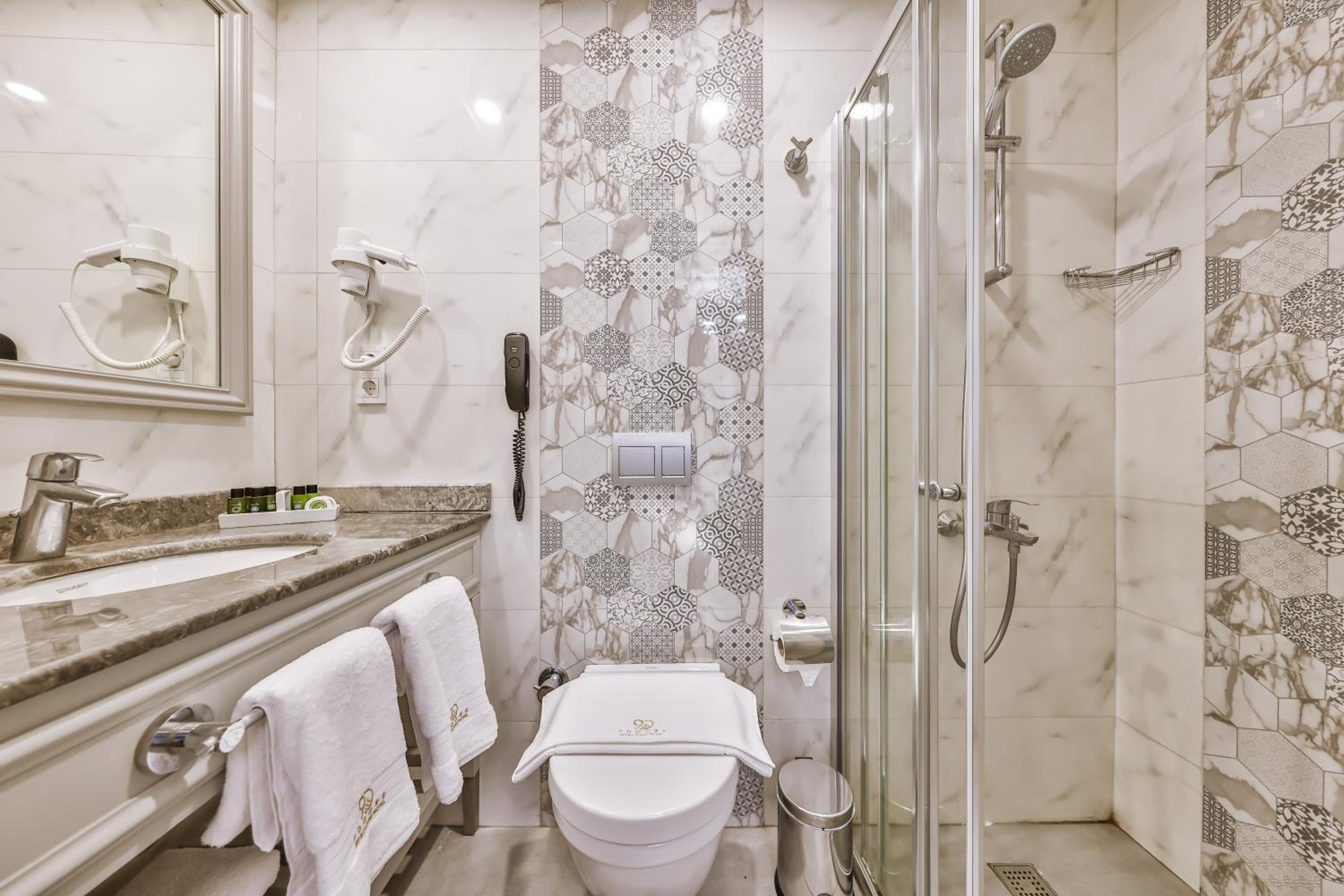 9 Doors Otel - Image 15