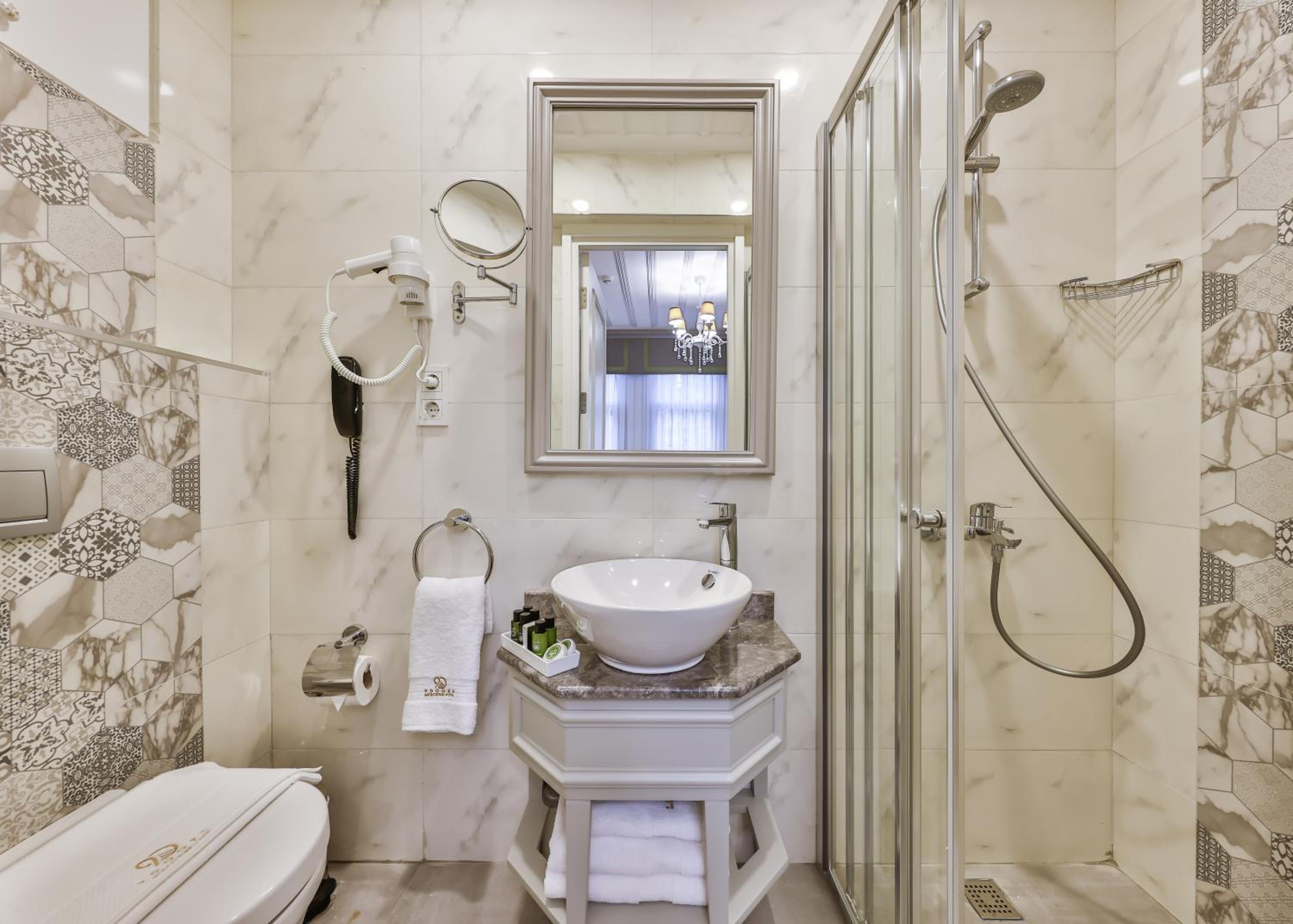 9 Doors Otel - Image 19