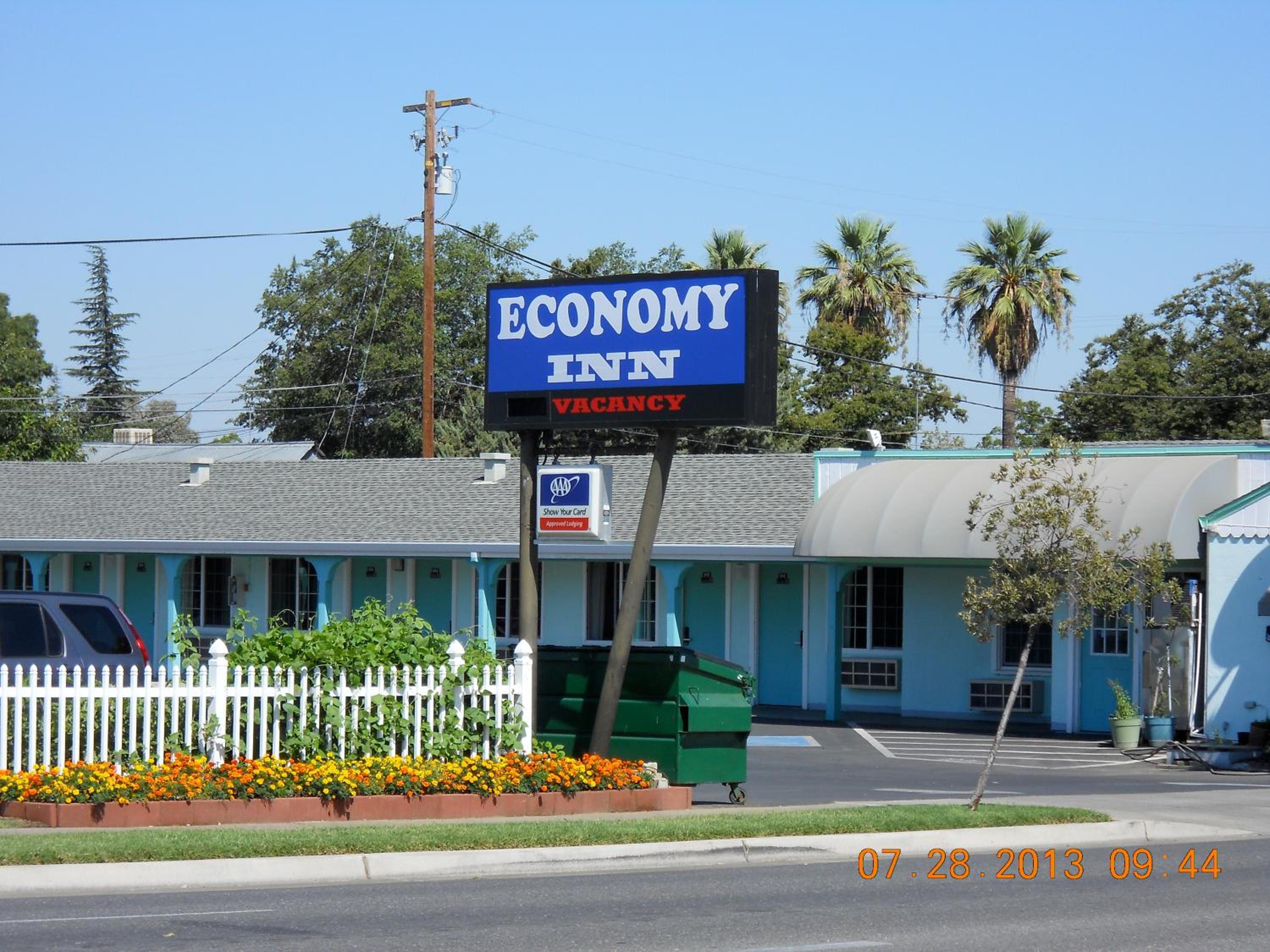 Willows Vacations - Economy Inn - Property Image 1
