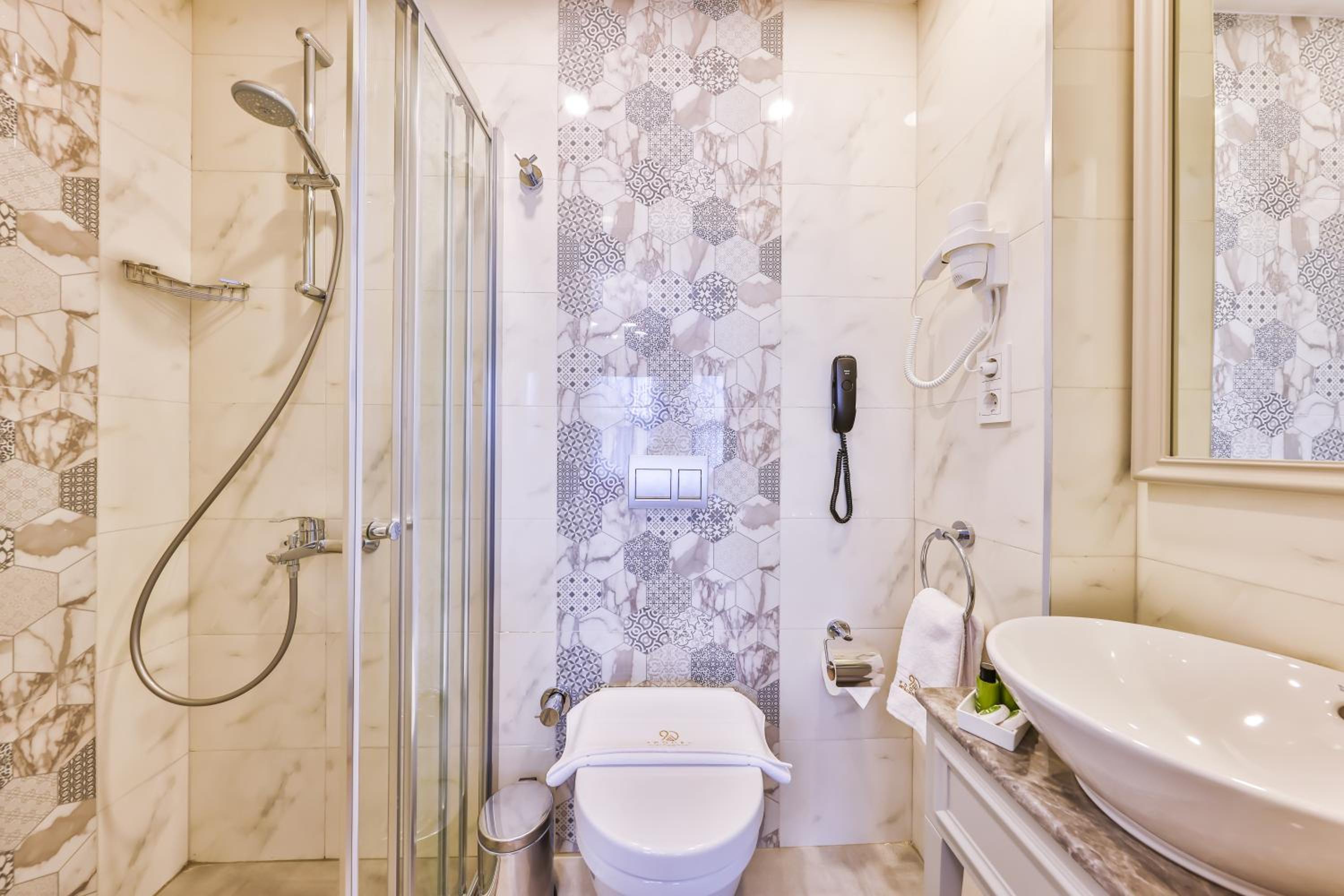 9 Doors Otel - Image 35