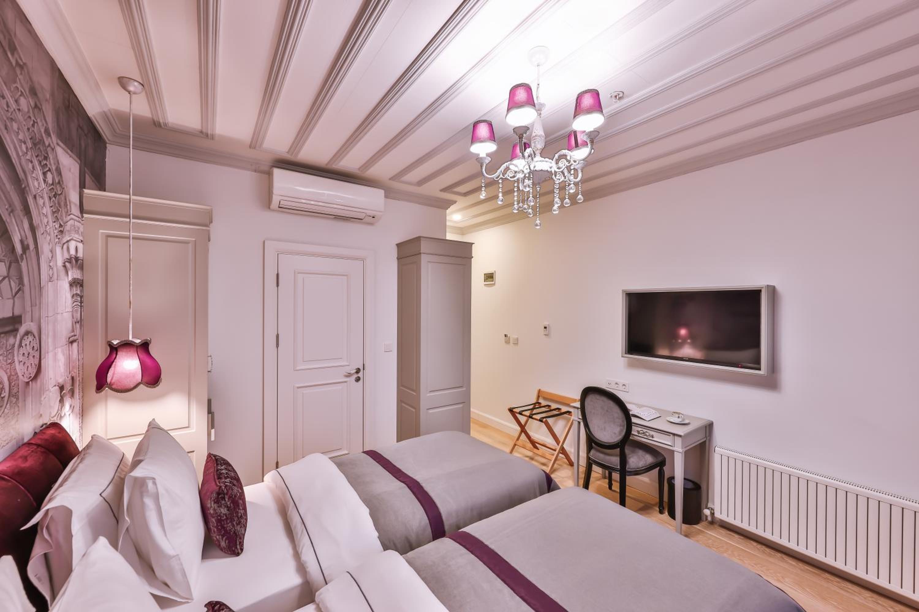 9 Doors Otel - Image 40