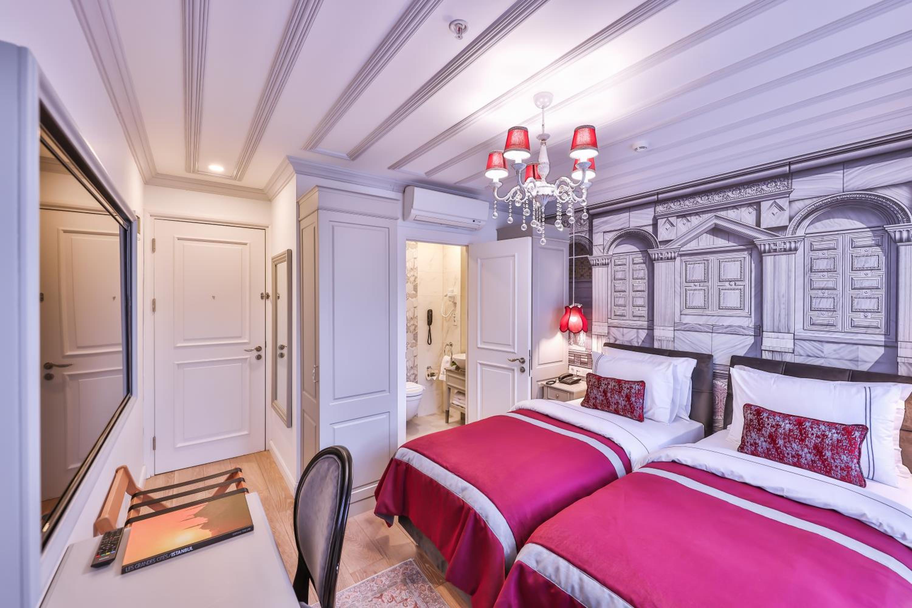 9 Doors Otel - Image 38