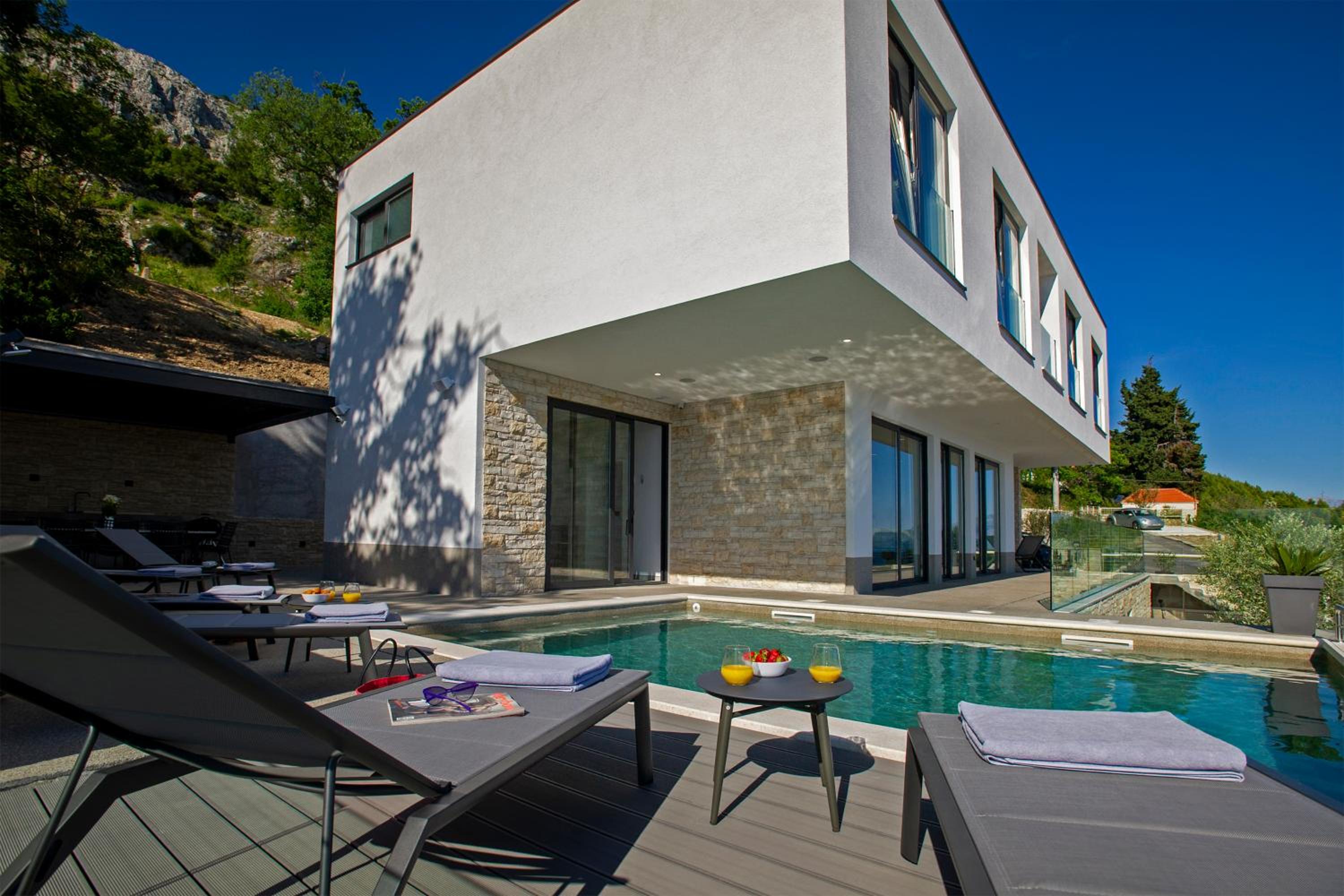 Villa Dispet, sea view, heated pool, cinema, wellness
