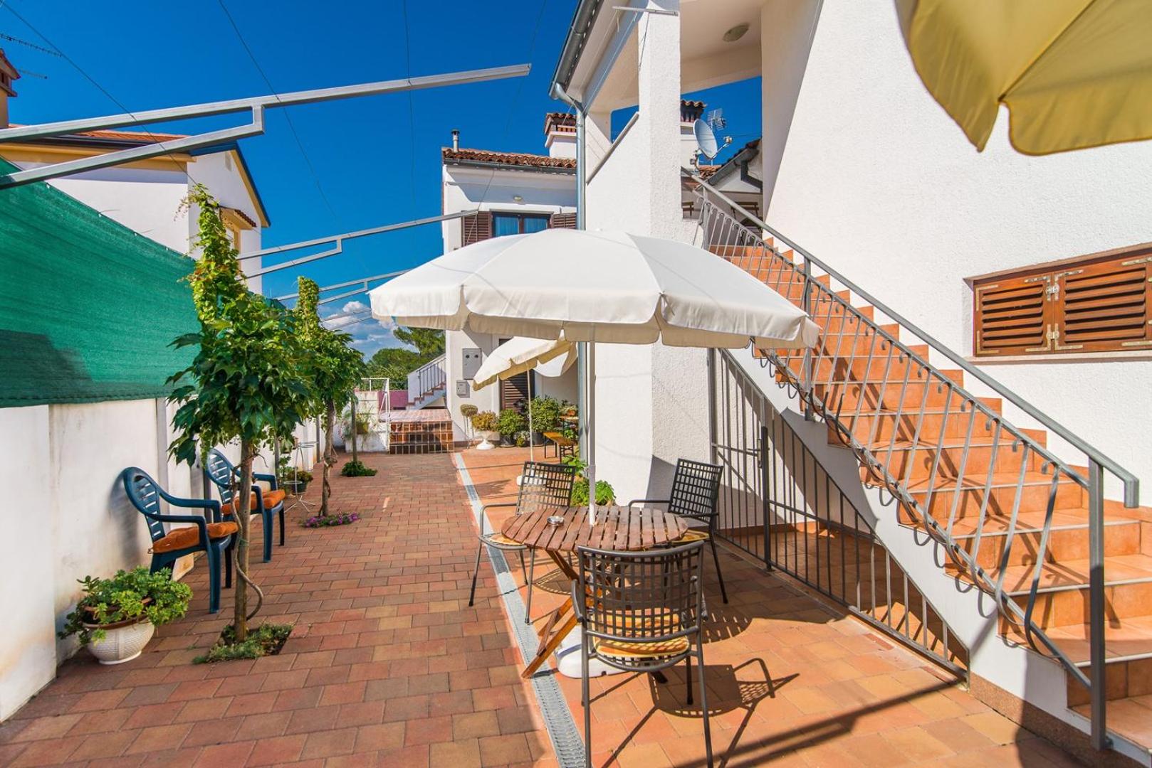 Apartments Pernar - Property Image 7