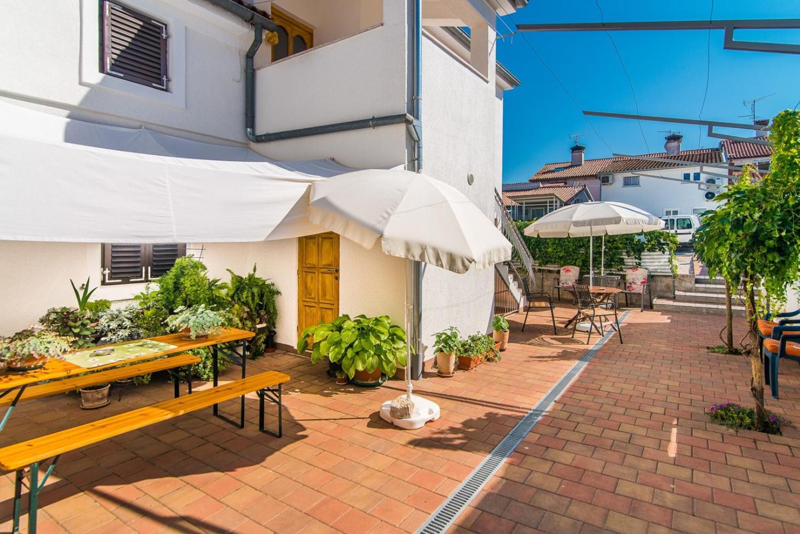 Apartments Pernar - Property Image 6