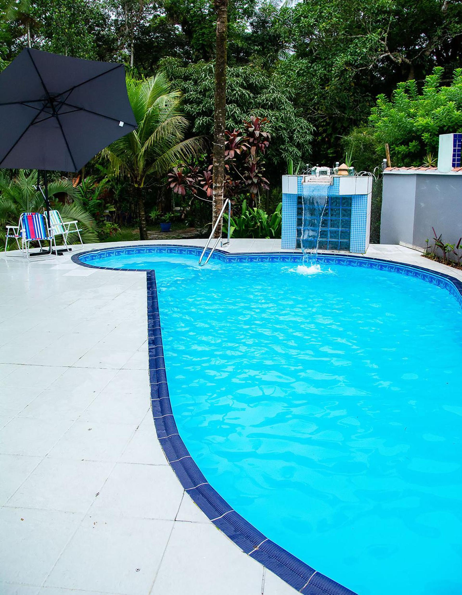 Linda casa com lazer a 500m da praia Guaratuba SP