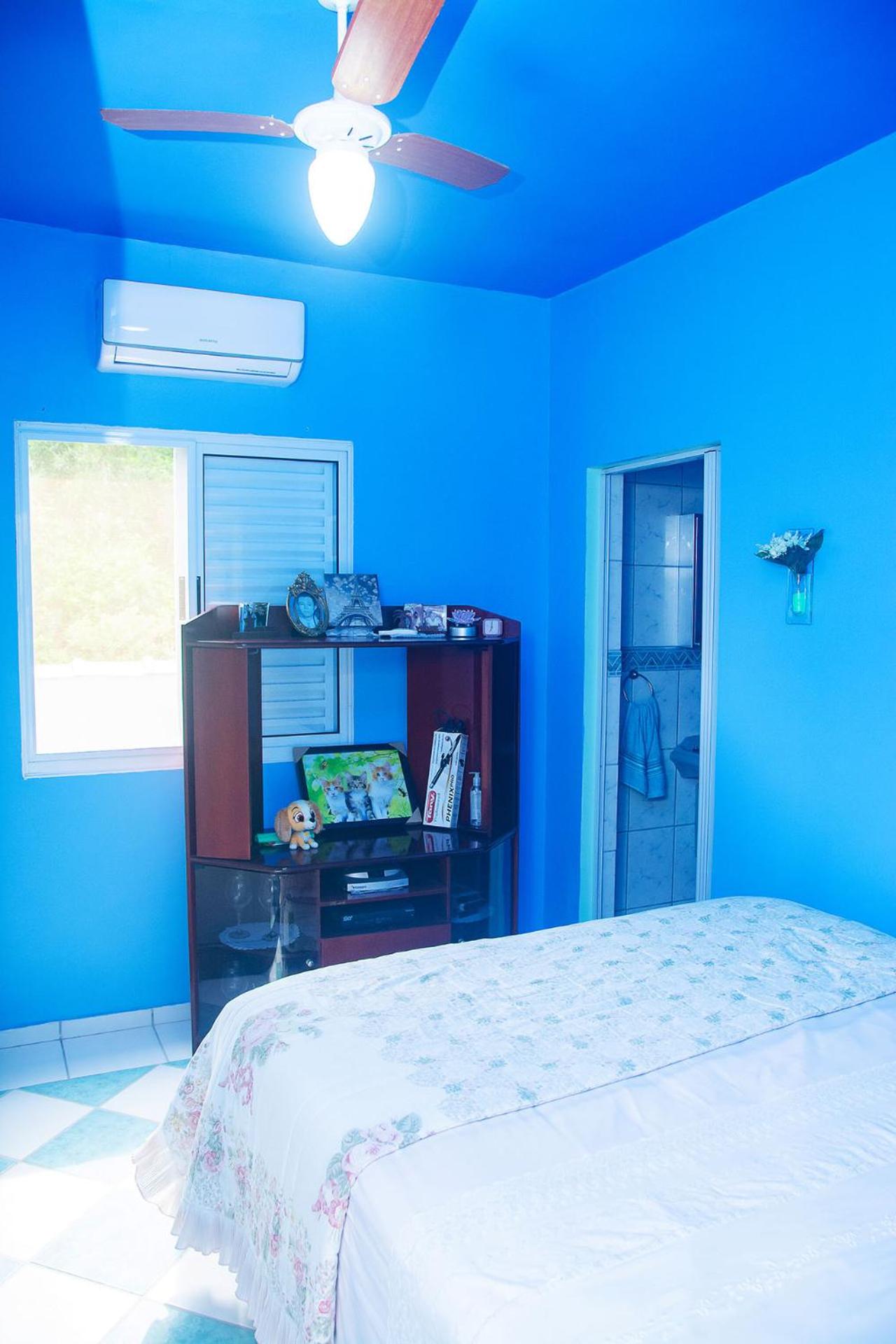 Linda casa com lazer a 500m da praia Guaratuba SP