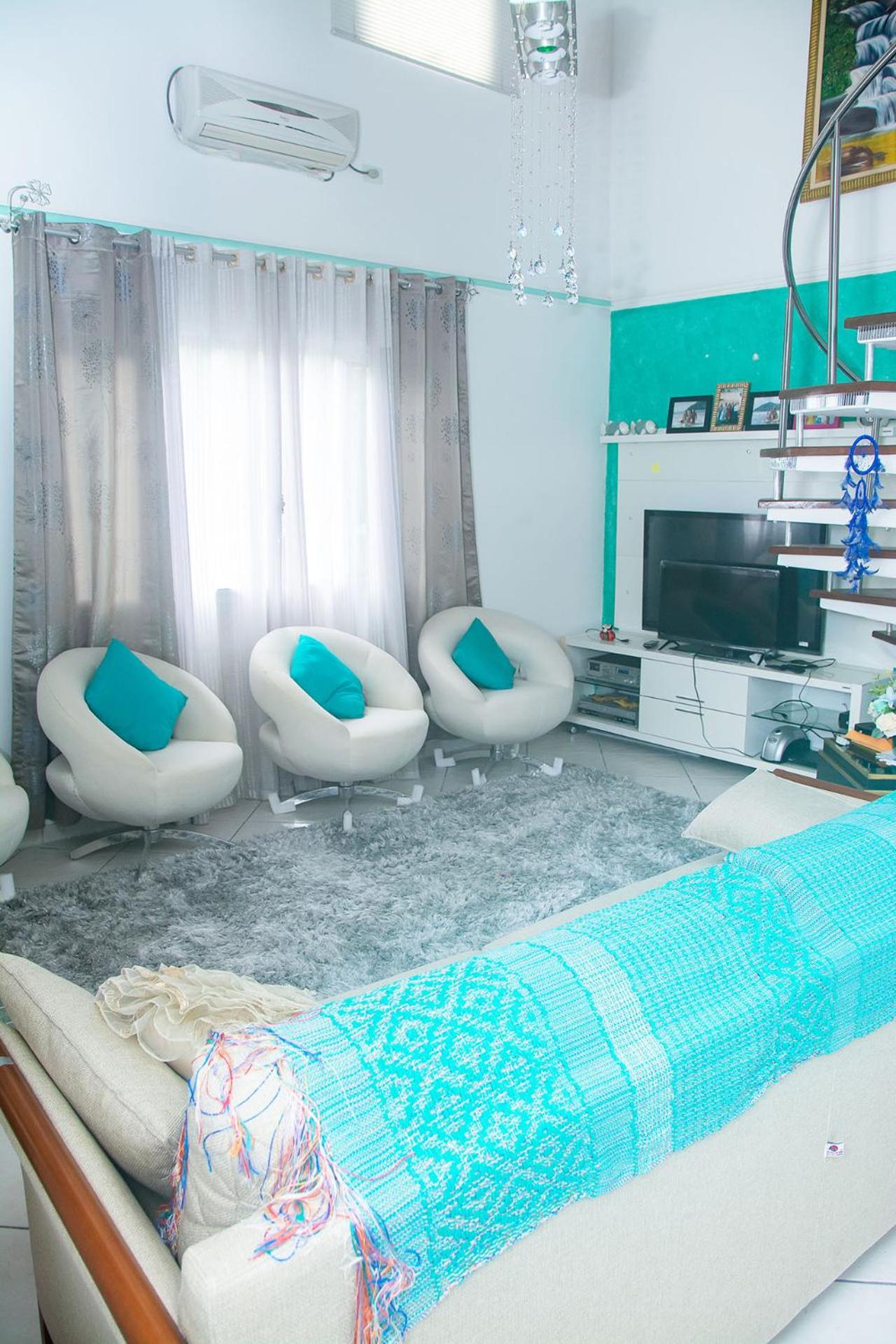 Linda casa com lazer a 500m da praia Guaratuba SP
