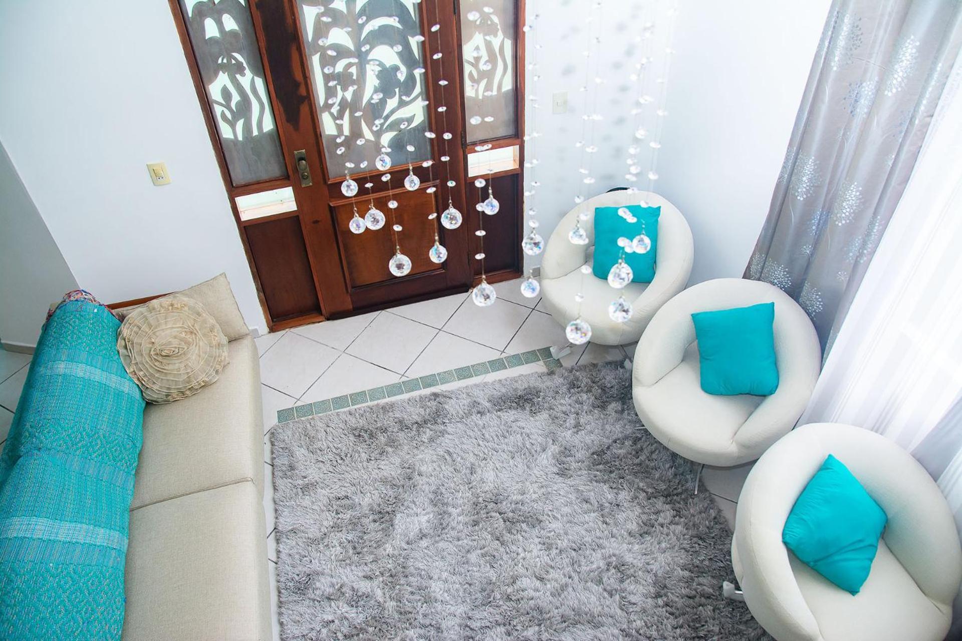 Linda casa com lazer a 500m da praia Guaratuba SP