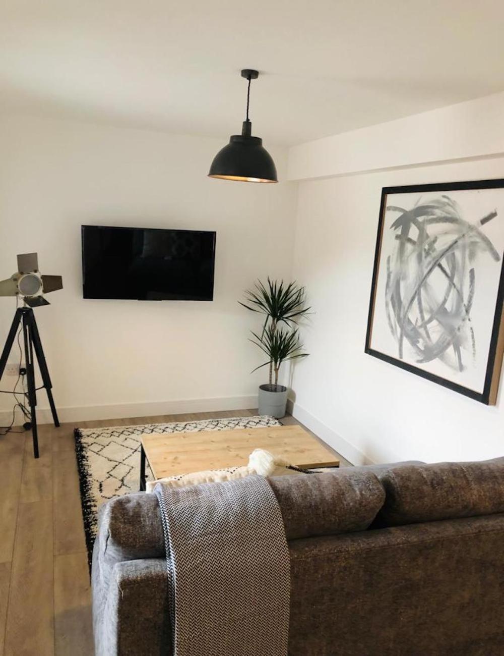 The Kepties, 5 x 1 bedroom Luxurious Serviced Apartments view 2