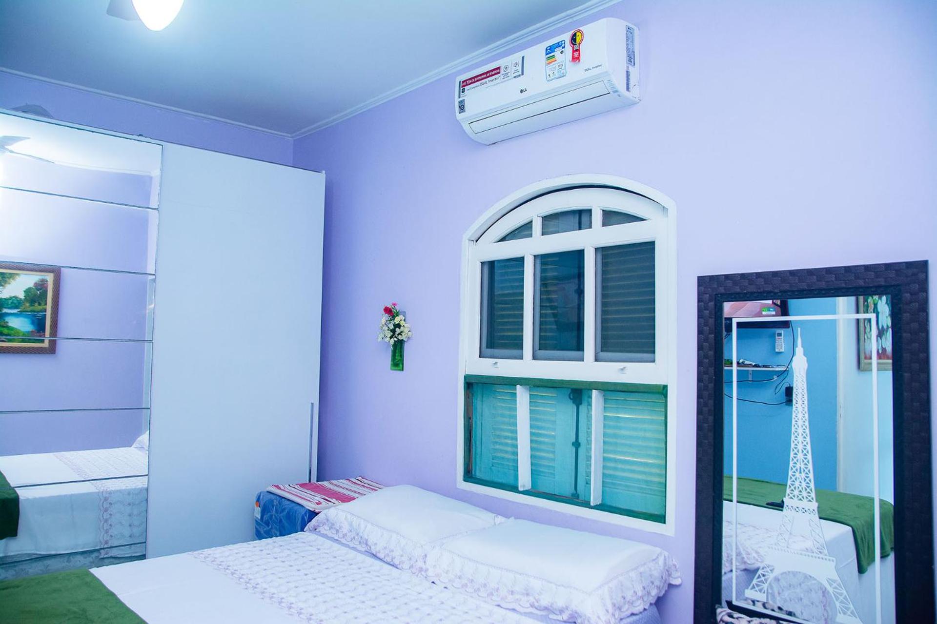 Linda casa com lazer a 500m da praia Guaratuba SP