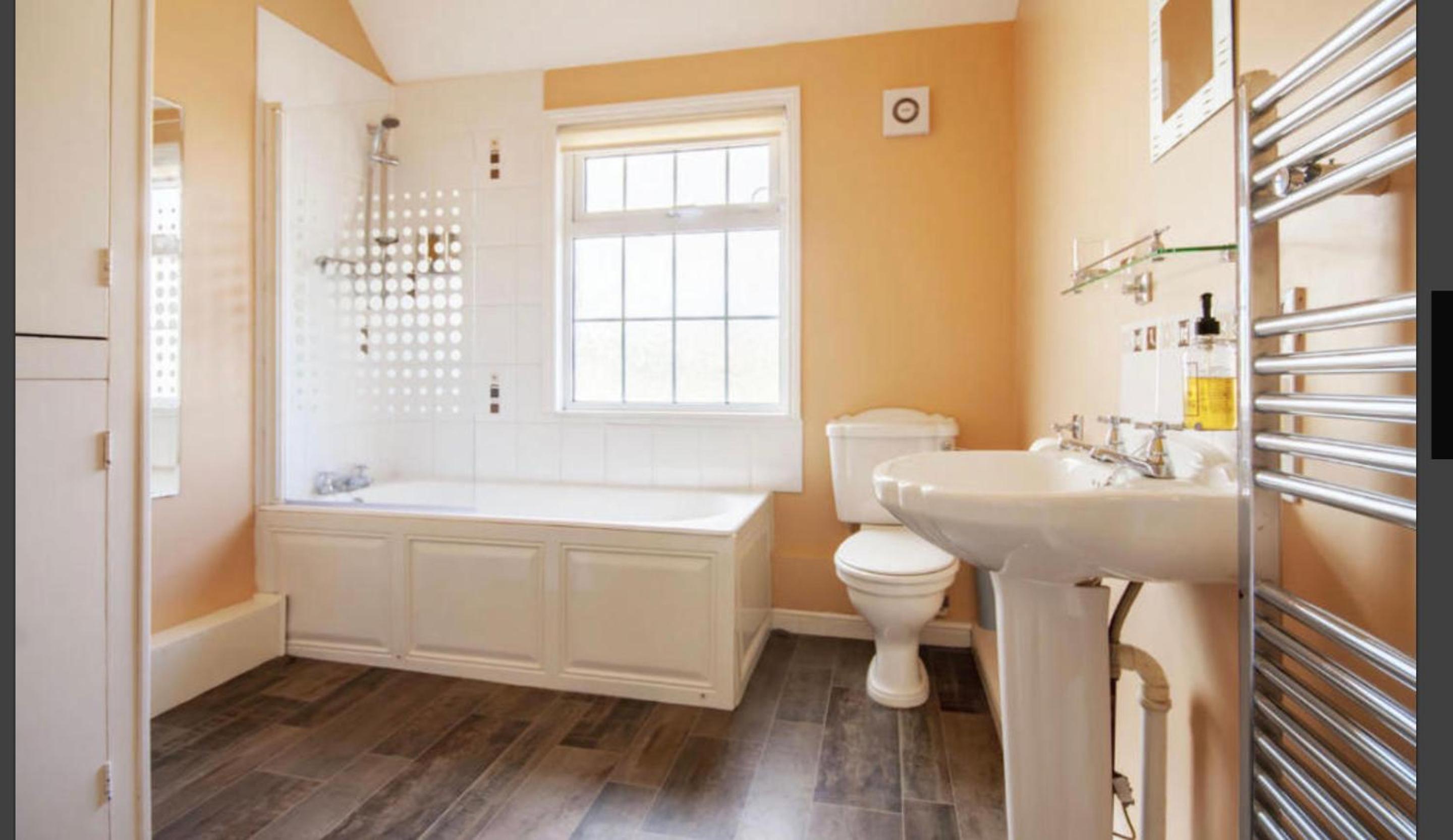 Whittonlodge sleeps28 Hottub pool table view 5