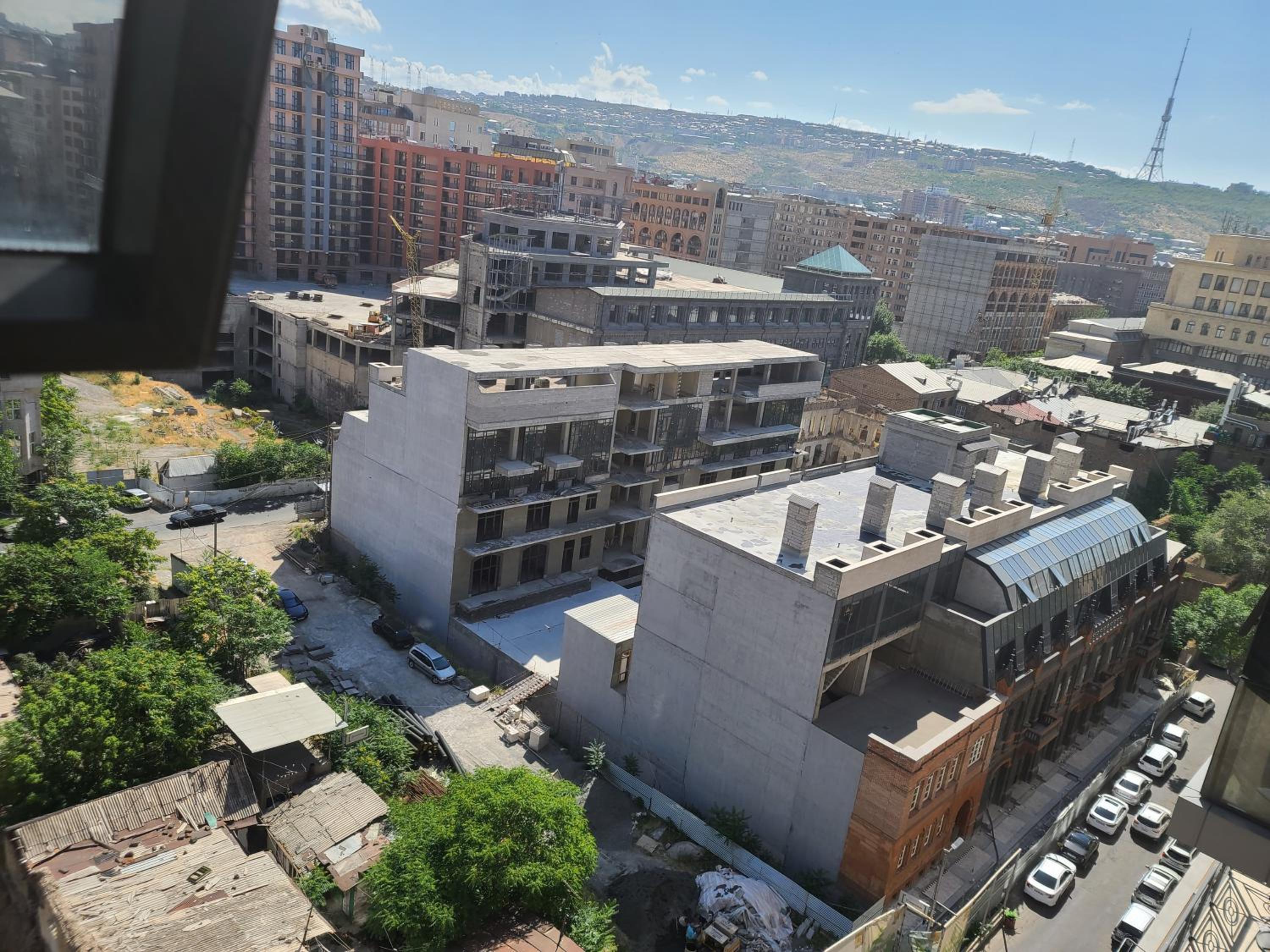 Pride Properties welcomes you at 17 Buzant St 11-166 Yerevan Armenia