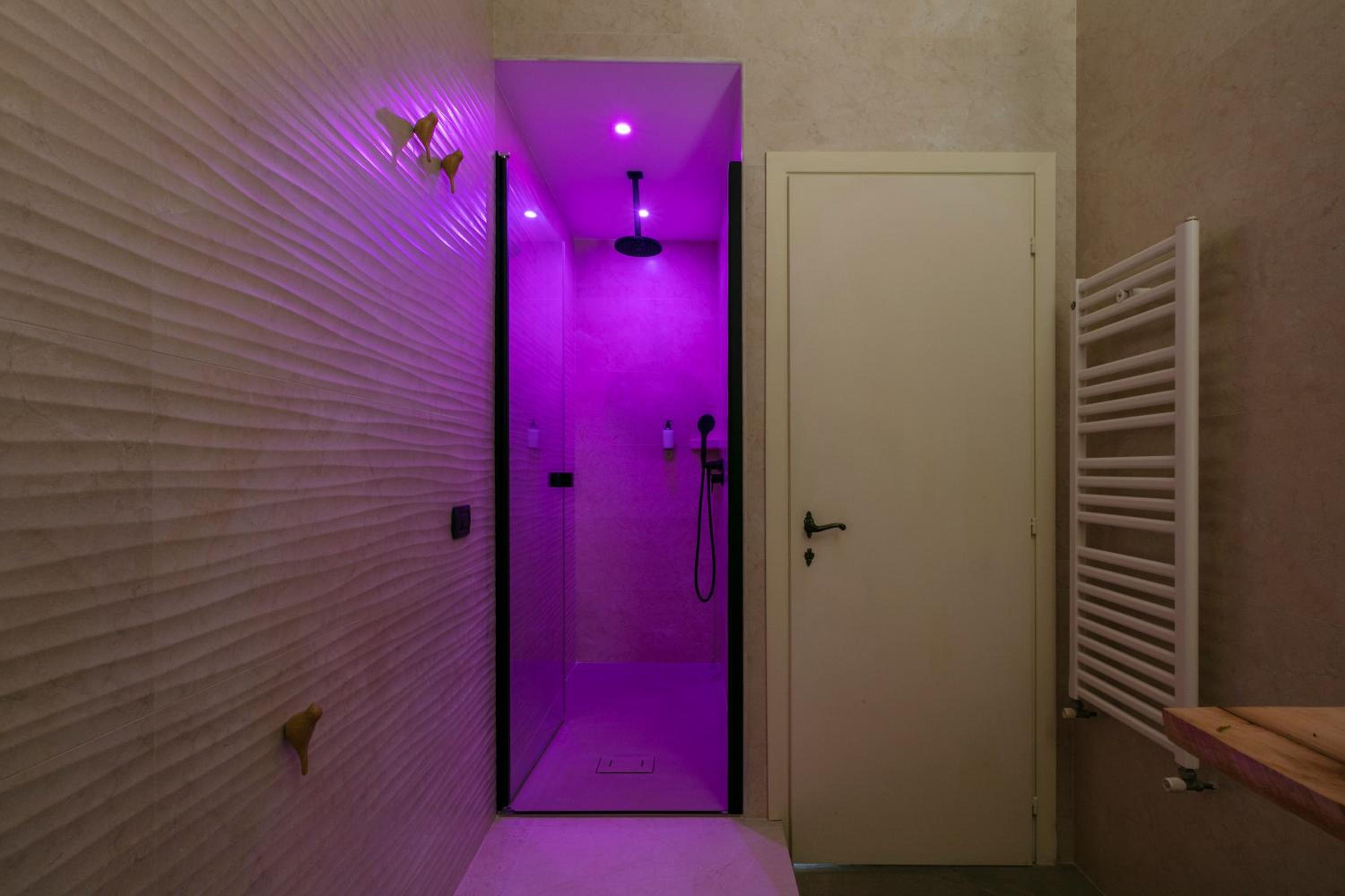 Renaissance Luxury Experience