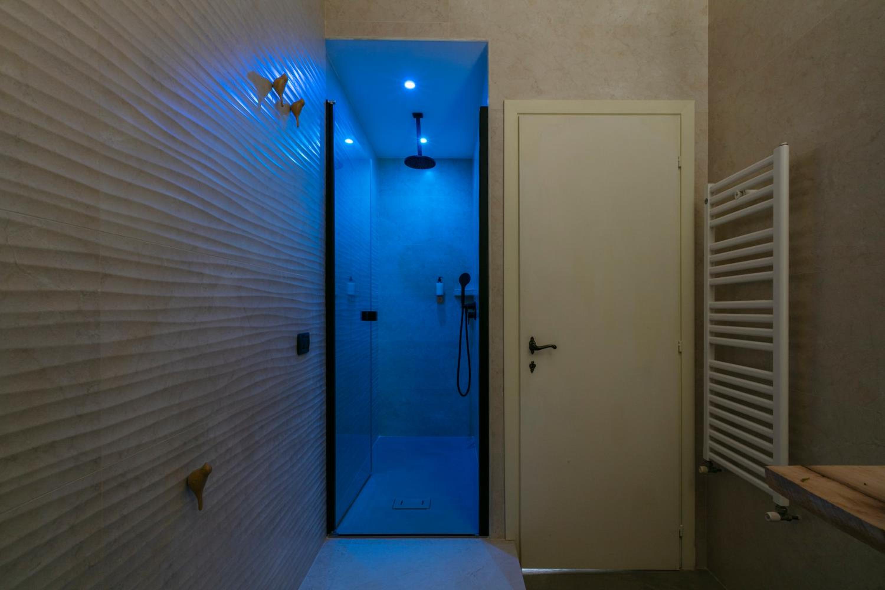 Renaissance Luxury Experience