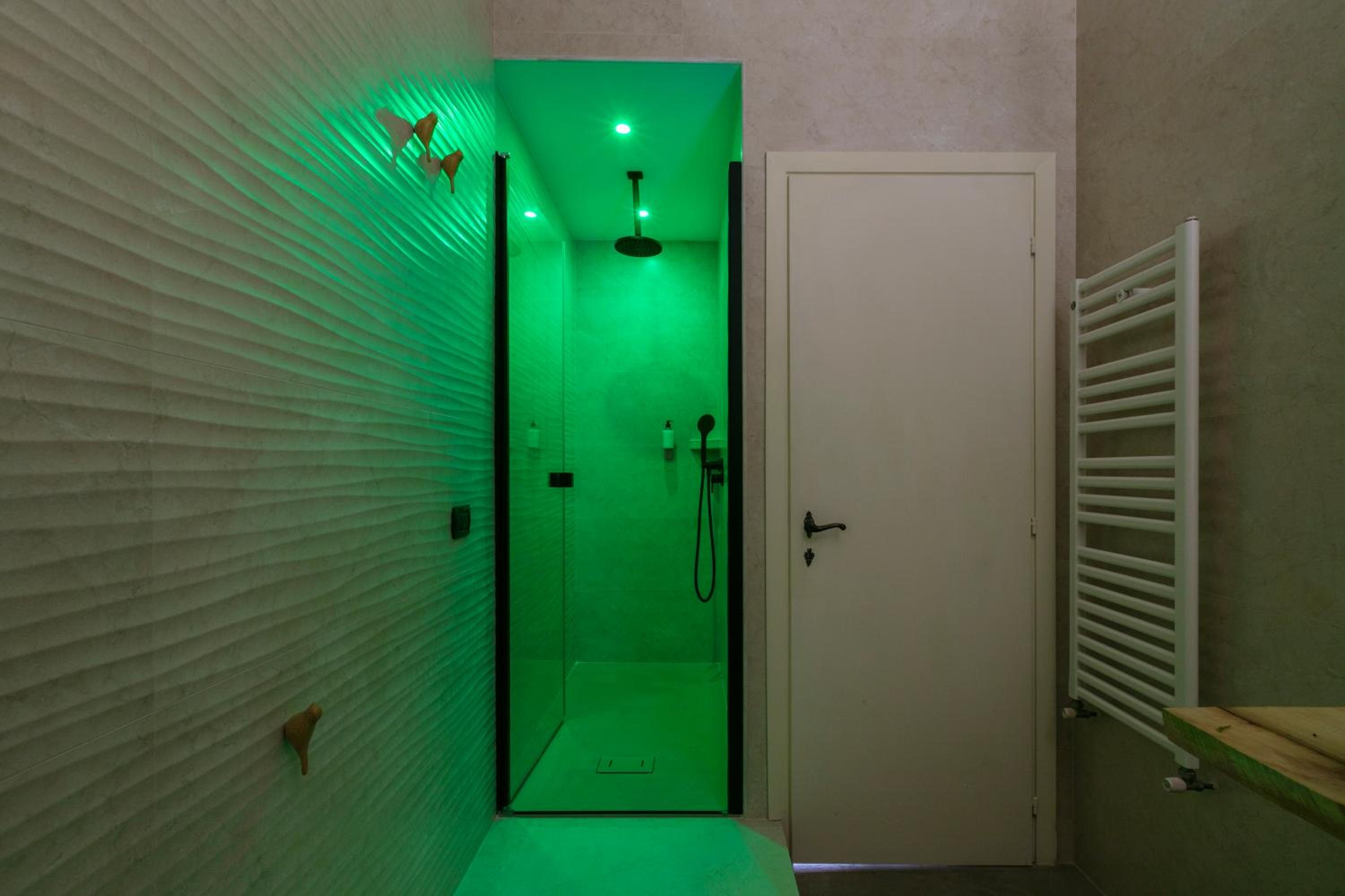 Renaissance Luxury Experience