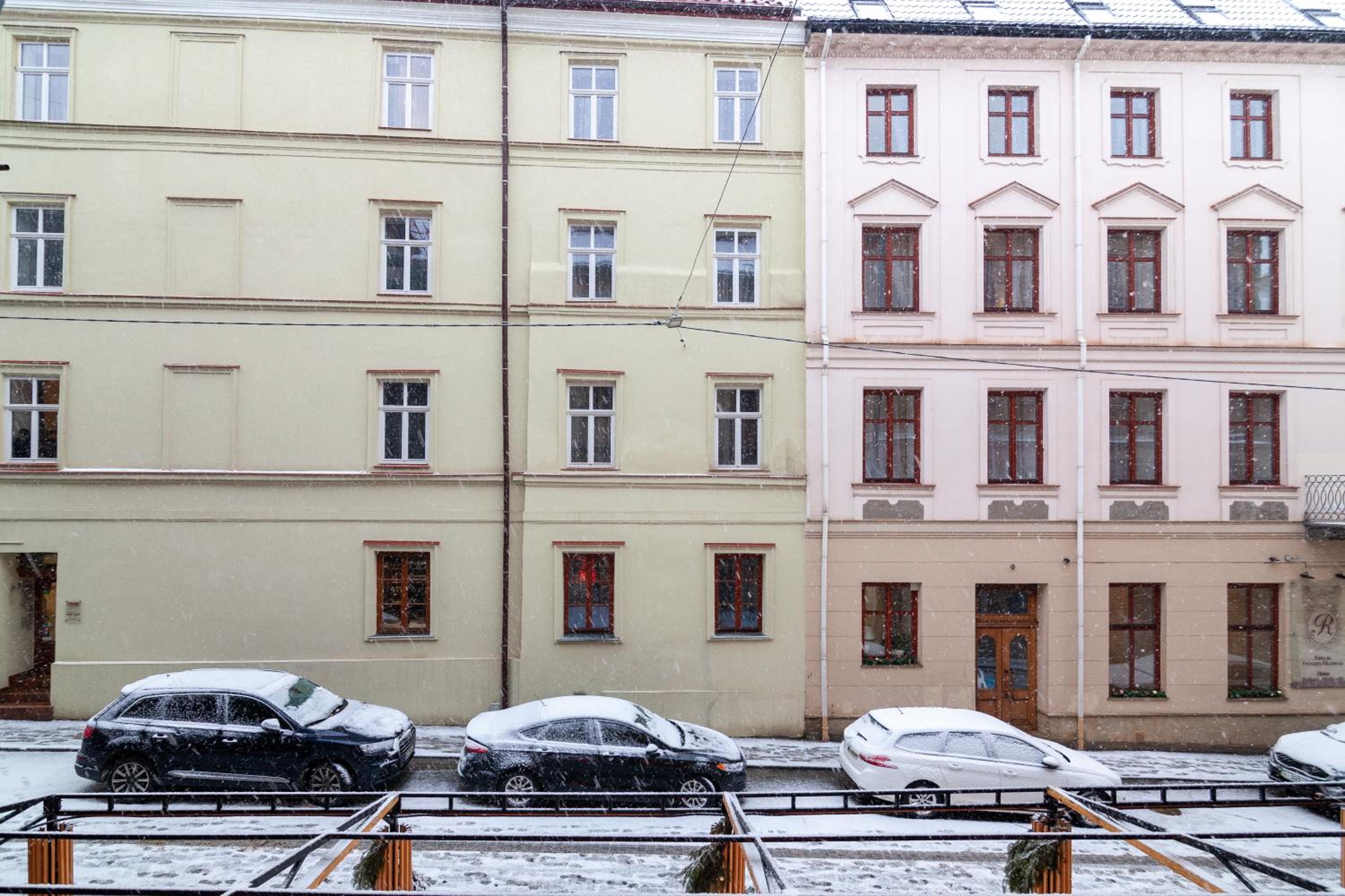Romari apartment площа Міцкевича 5