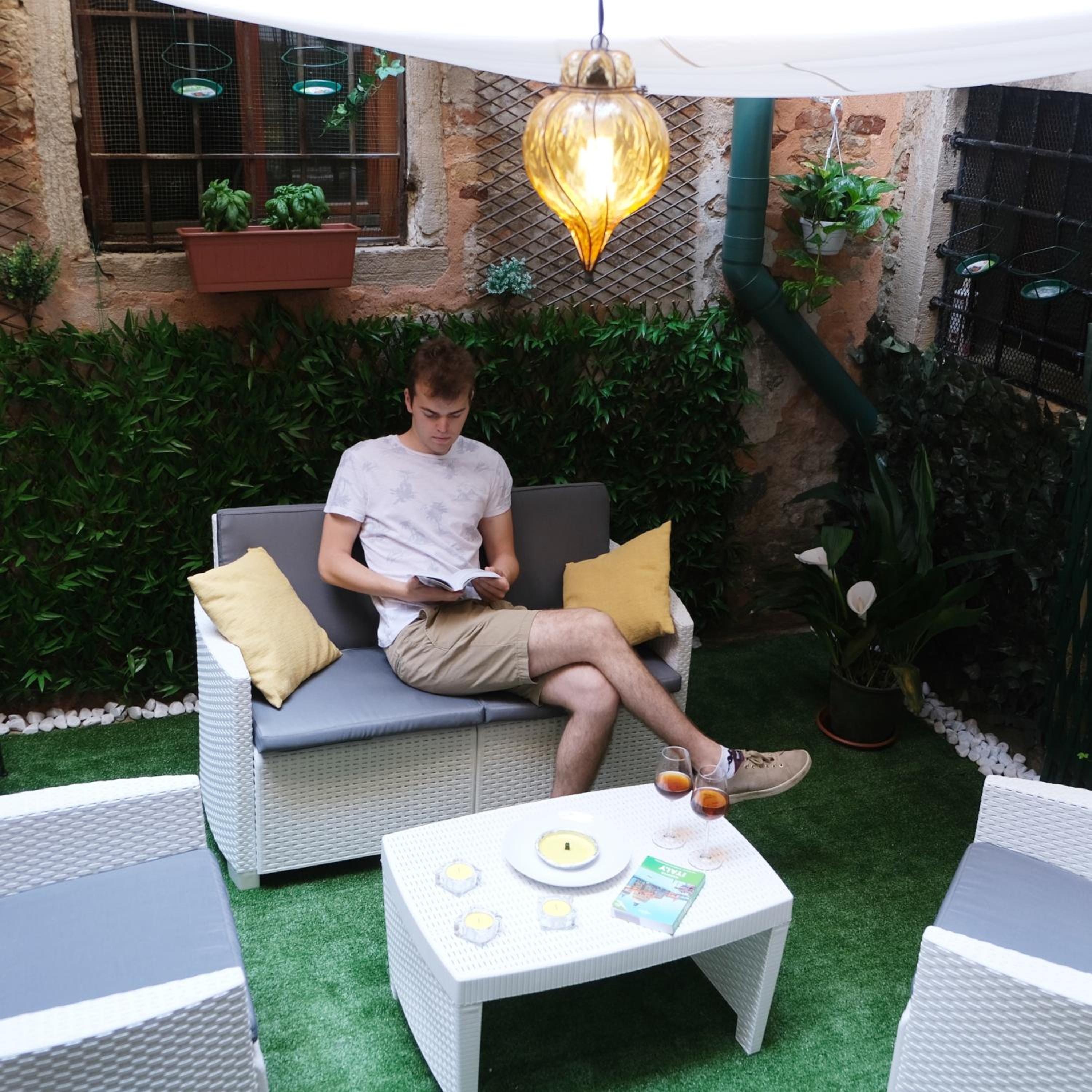 lounge