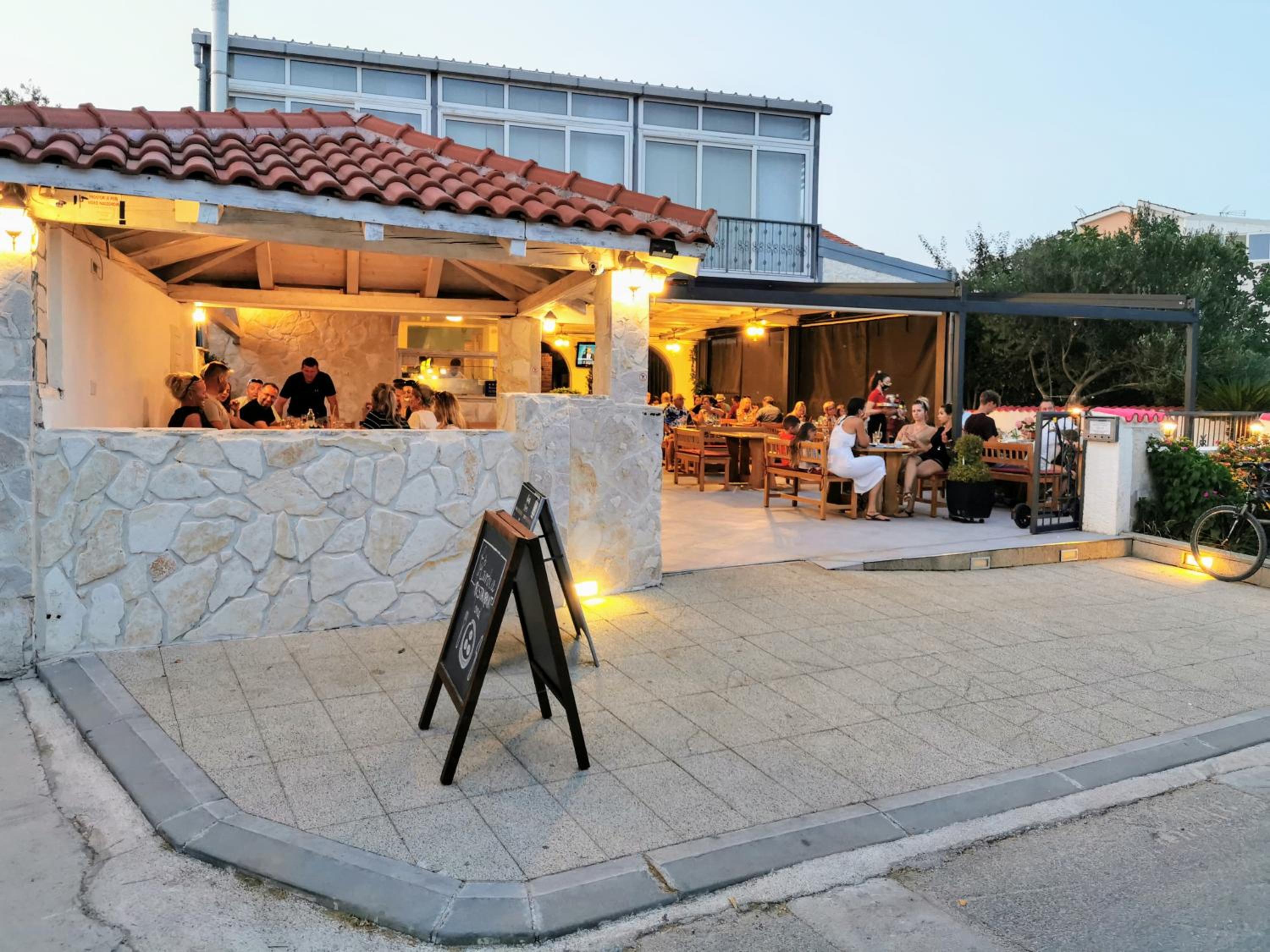 Pansion Karoca