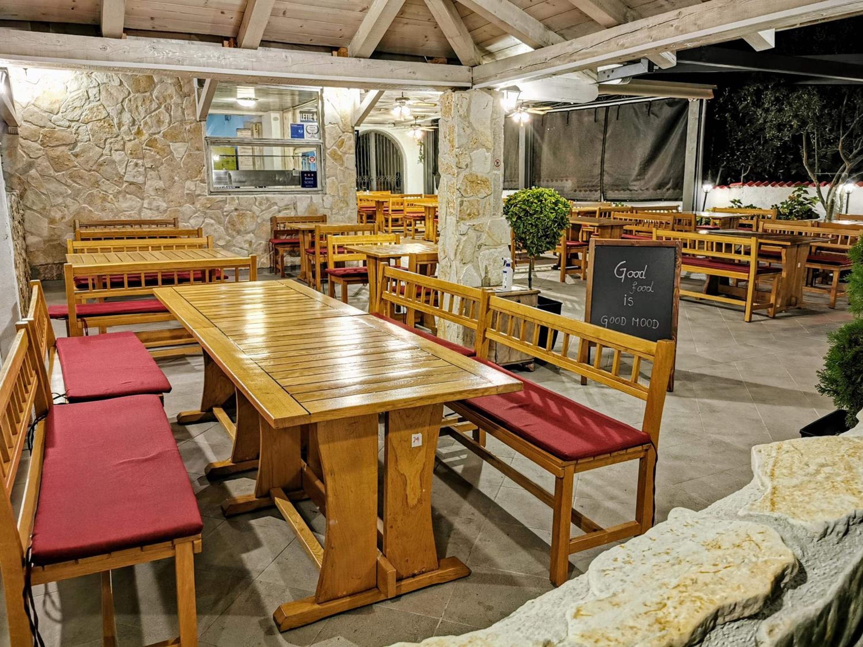 Pansion Karoca