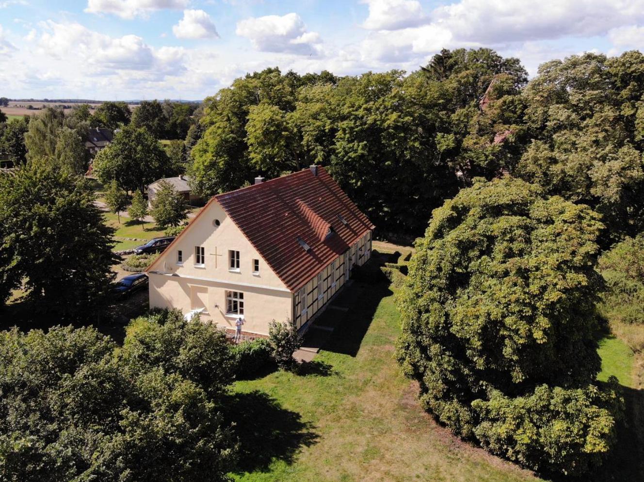 Altes Pastorat Schwichtenberg view 2