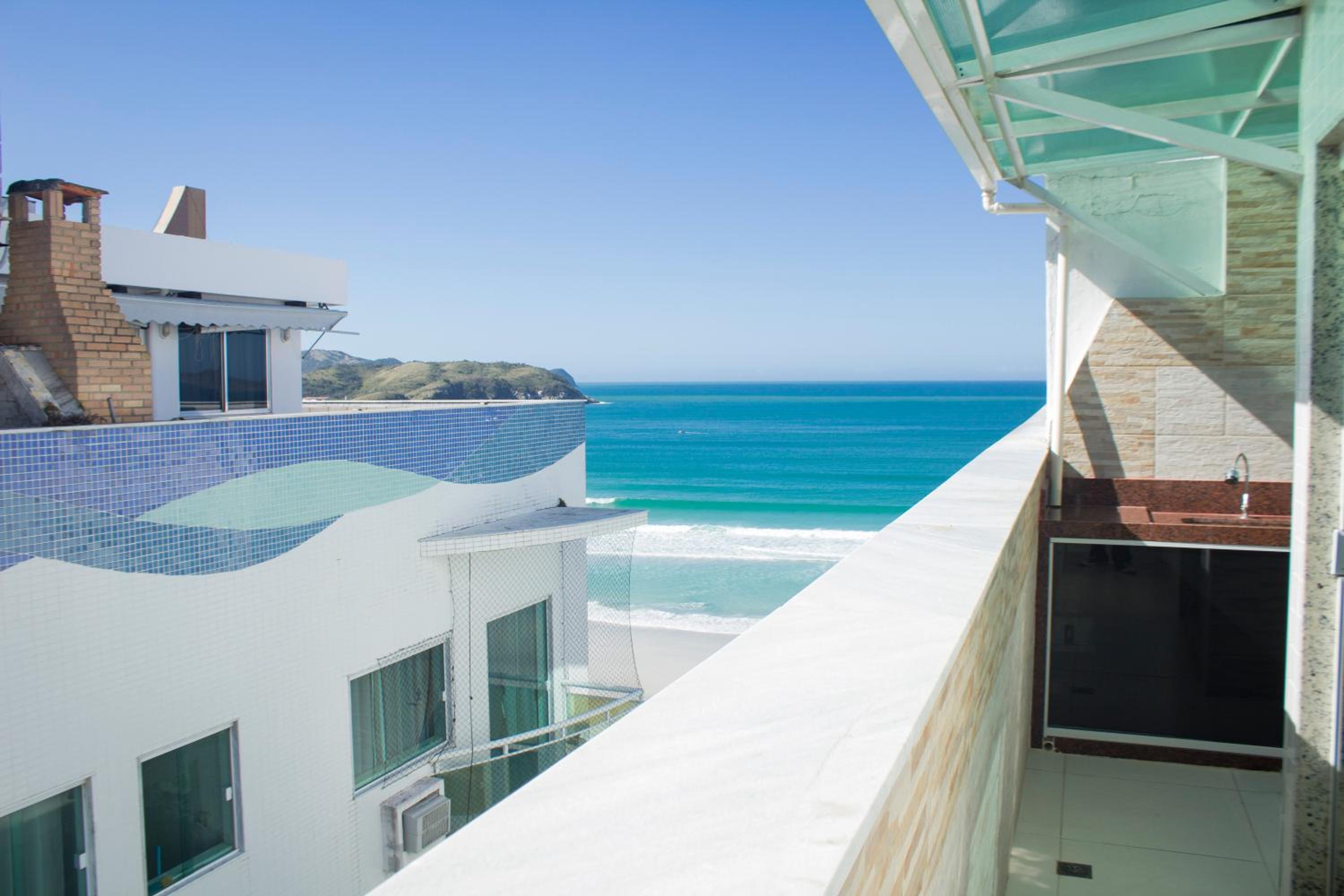 Vista mar, banheira gigante e churrasqueira, pe na areia, ao lado hotel malibu