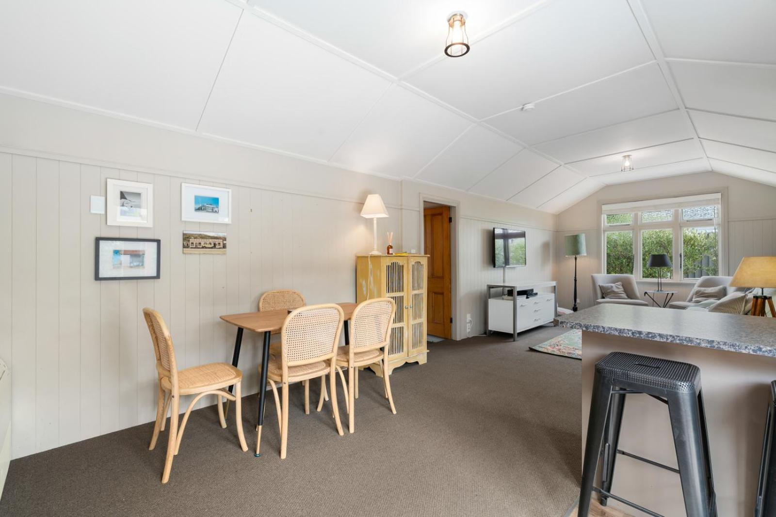 Cromwell Cutie - Cromwell Holiday Home view 3