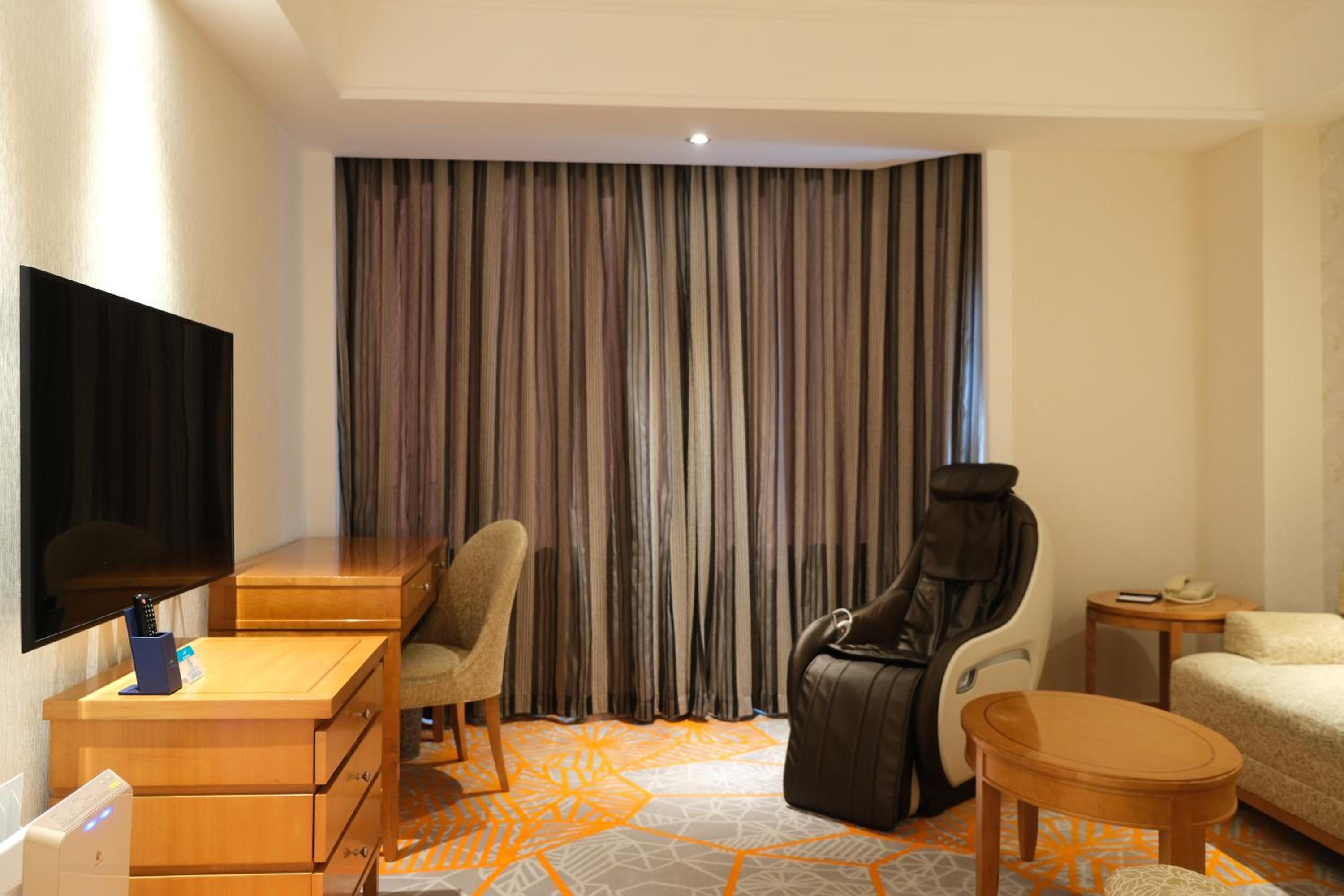 Wharney Hotel
