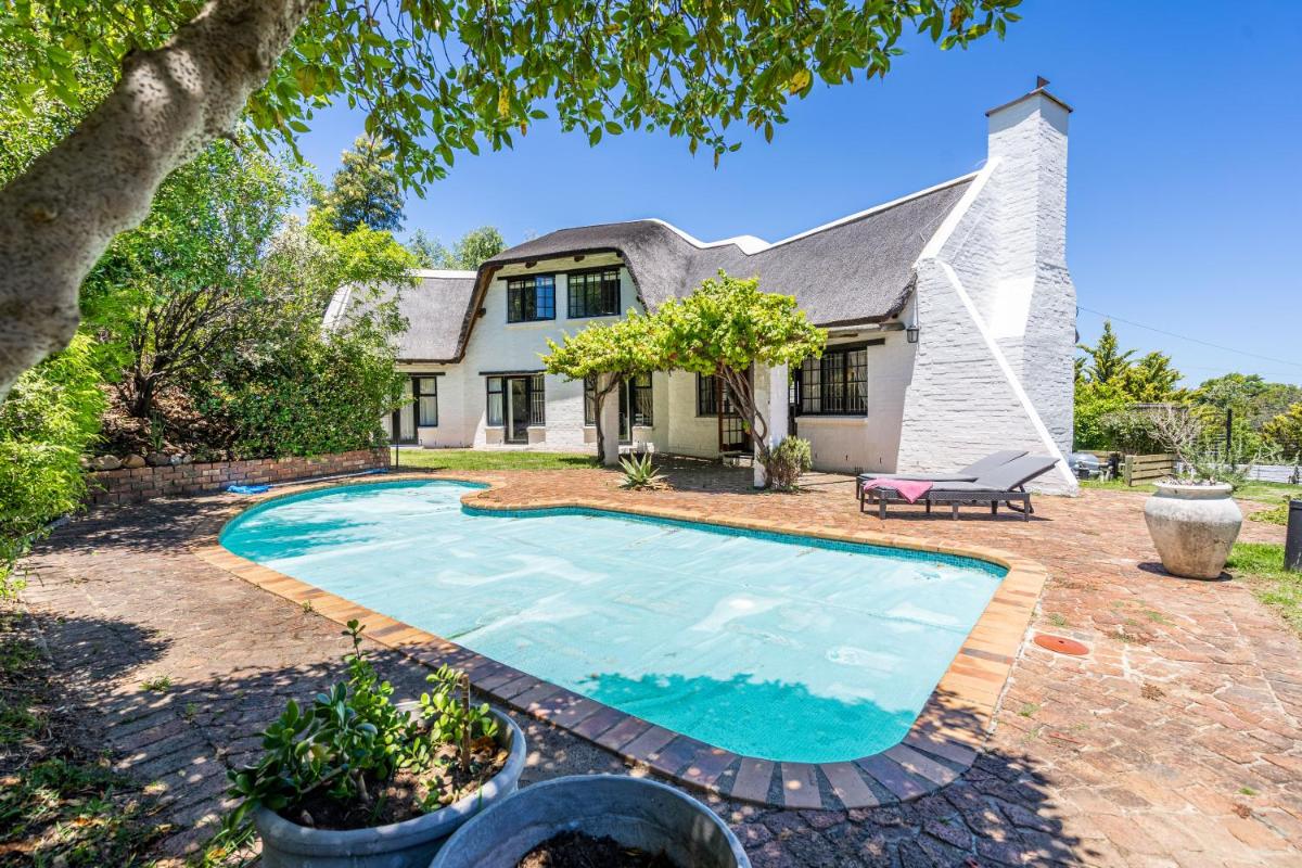 Workout & Wine Fitness Retreat/B&B view 2