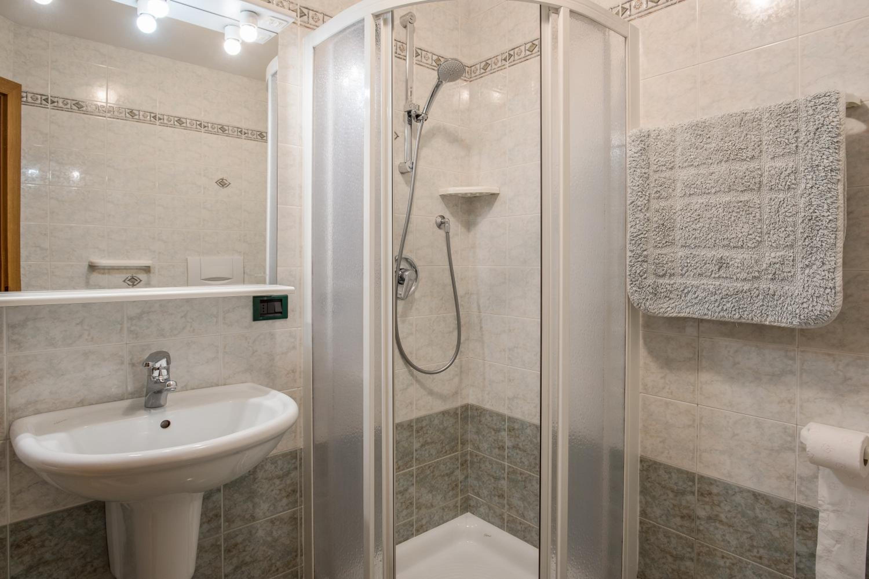 Appartamento Kim en Moena — bathroom