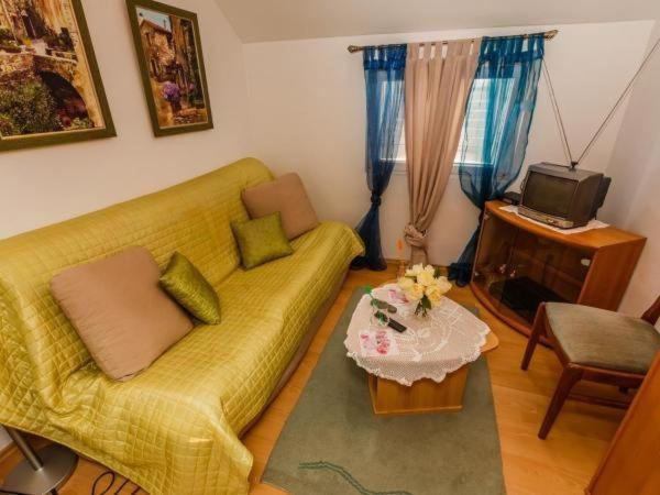Apartments Roda