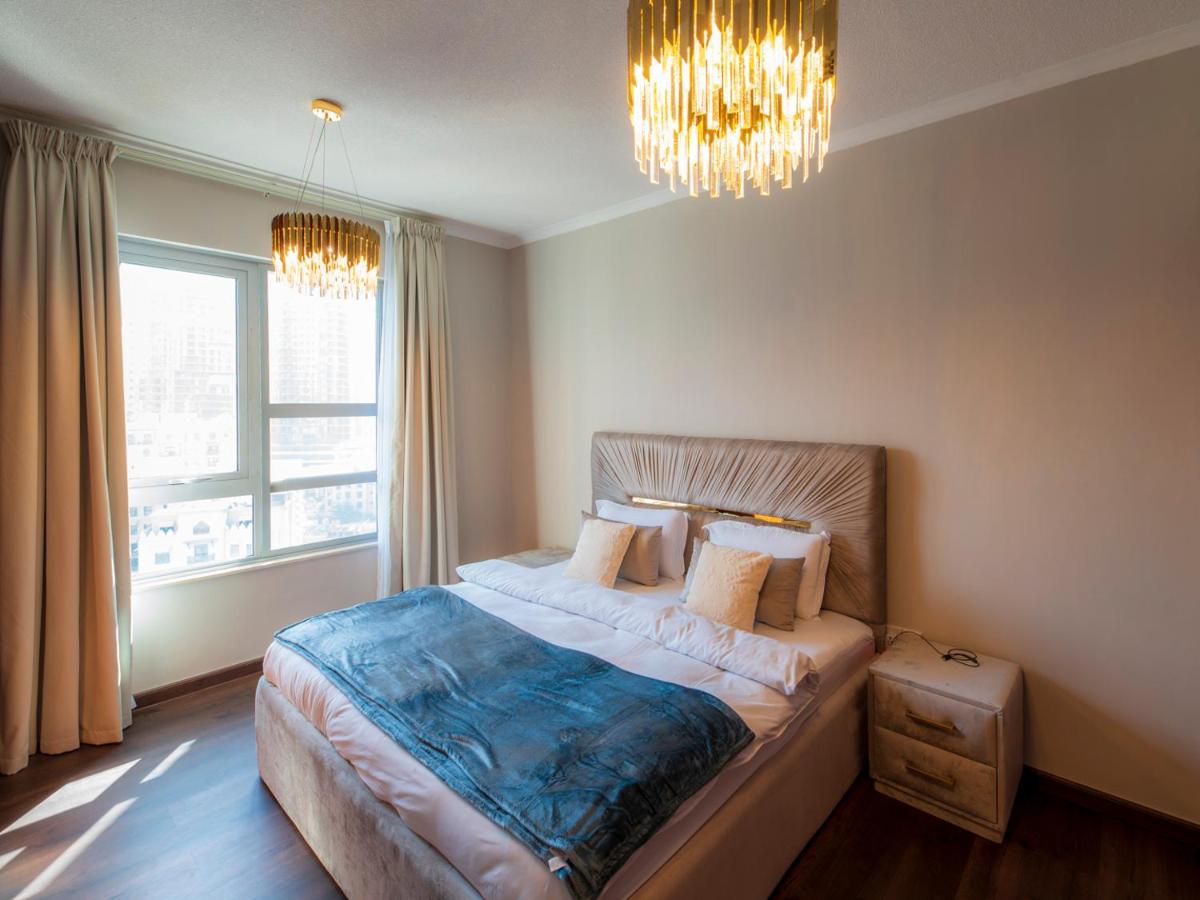 FIRST CLASS 2BR with full DUBAI DOWNTOWN SKYLINE view