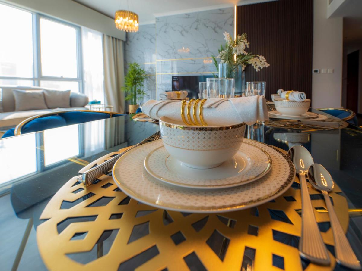 FIRST CLASS 2BR with full DUBAI DOWNTOWN SKYLINE view
