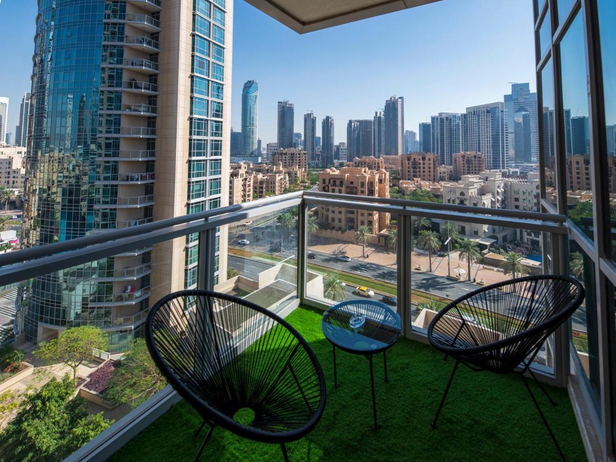 FIRST CLASS 2BR with full DUBAI DOWNTOWN SKYLINE view
