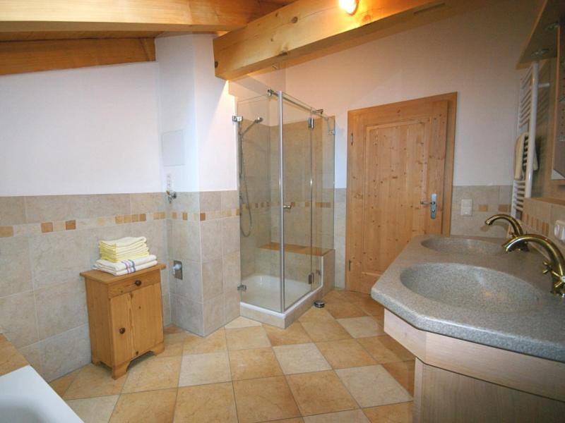 Photo 43