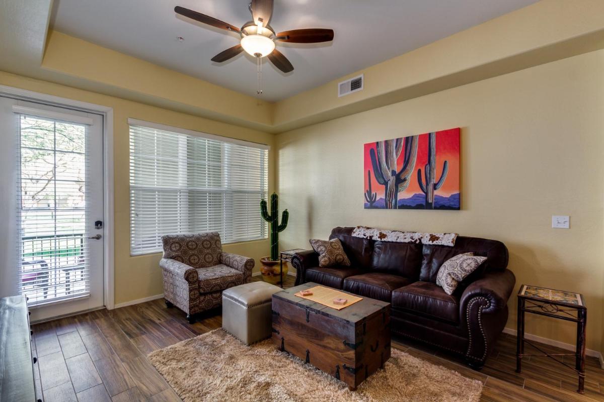 SPECTACULAR Ground Floor Condo Facing gorgeous COURTYARD! condo view 2