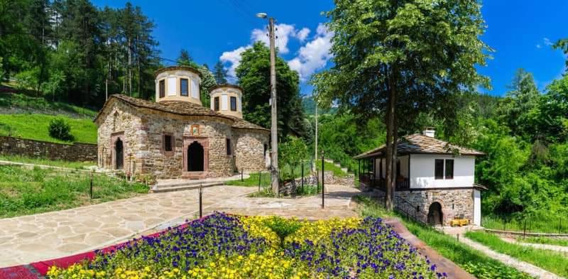 GUEST HOUSE TONI СТАИ за ГОСТИ ТОНИ