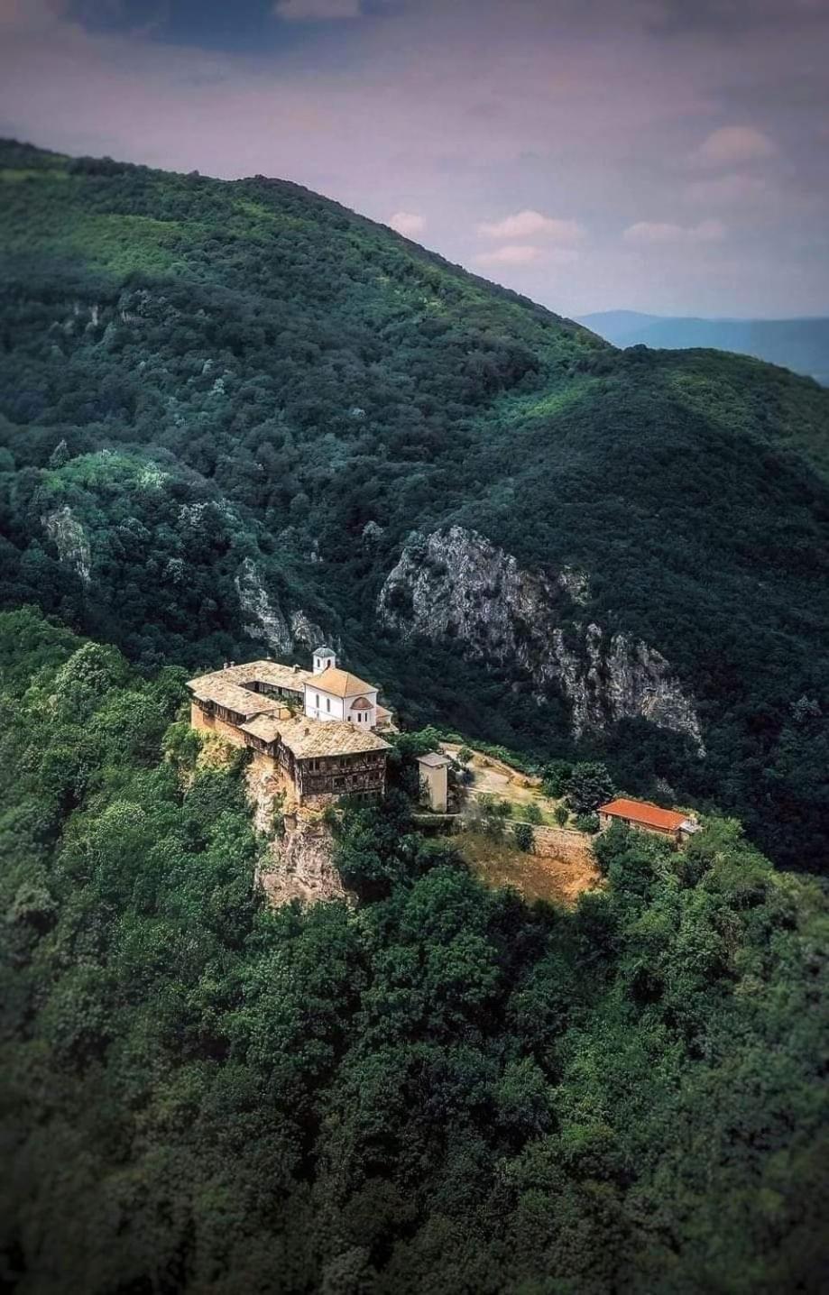 GUEST HOUSE TONI СТАИ за ГОСТИ ТОНИ