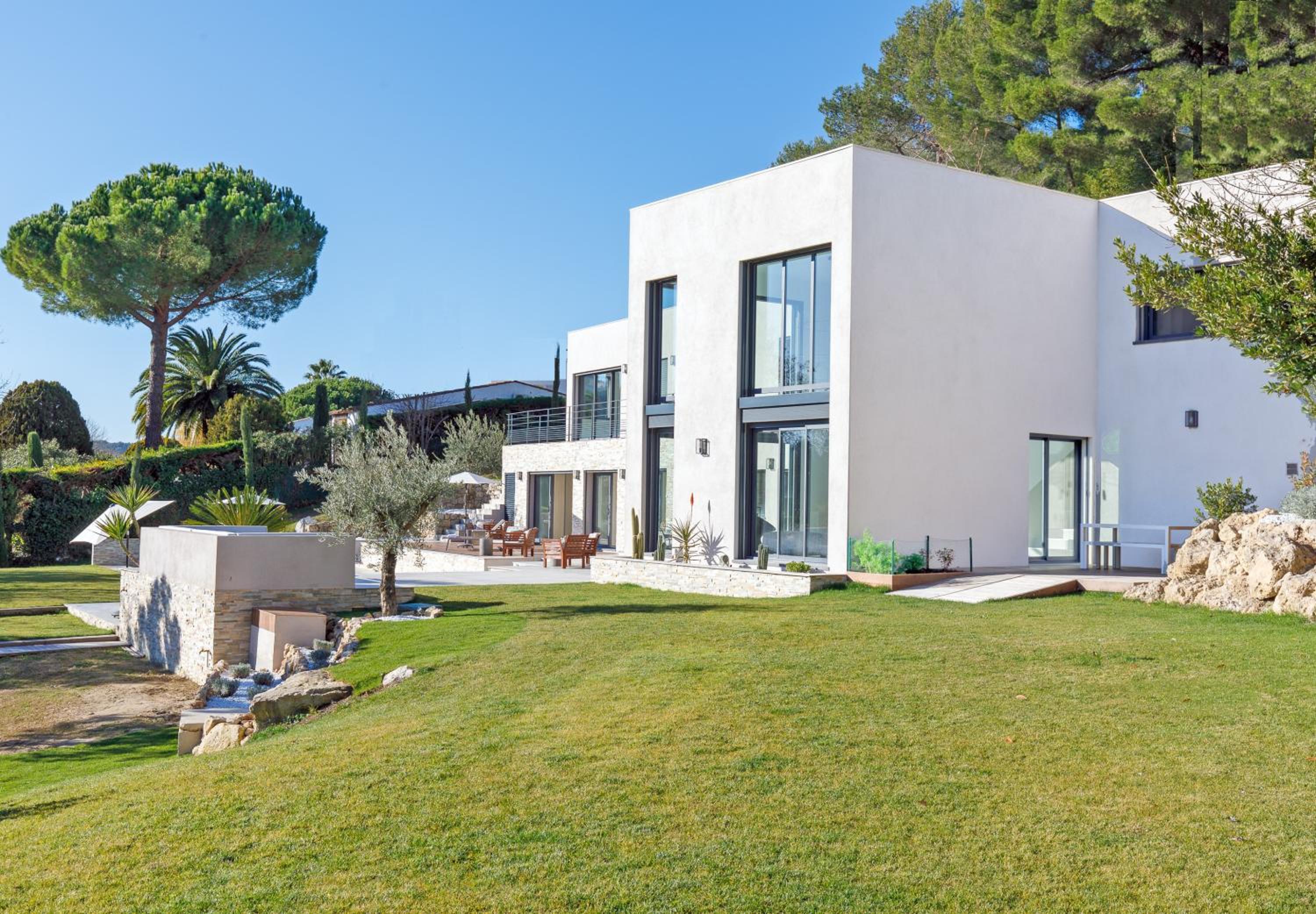 Villa SOHA Bed & Breakfast